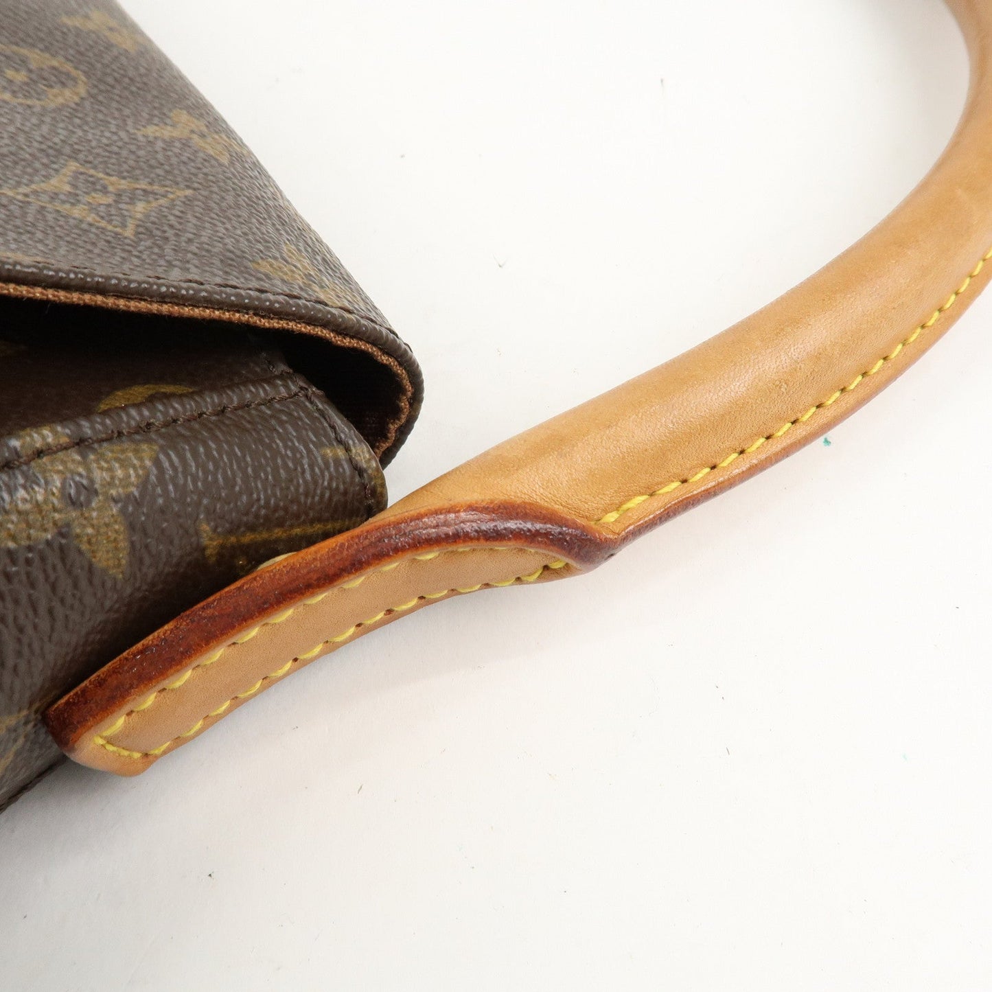 Louis Vuitton Monogram Mini Looping Shoulder Bag Hand Bag M51147