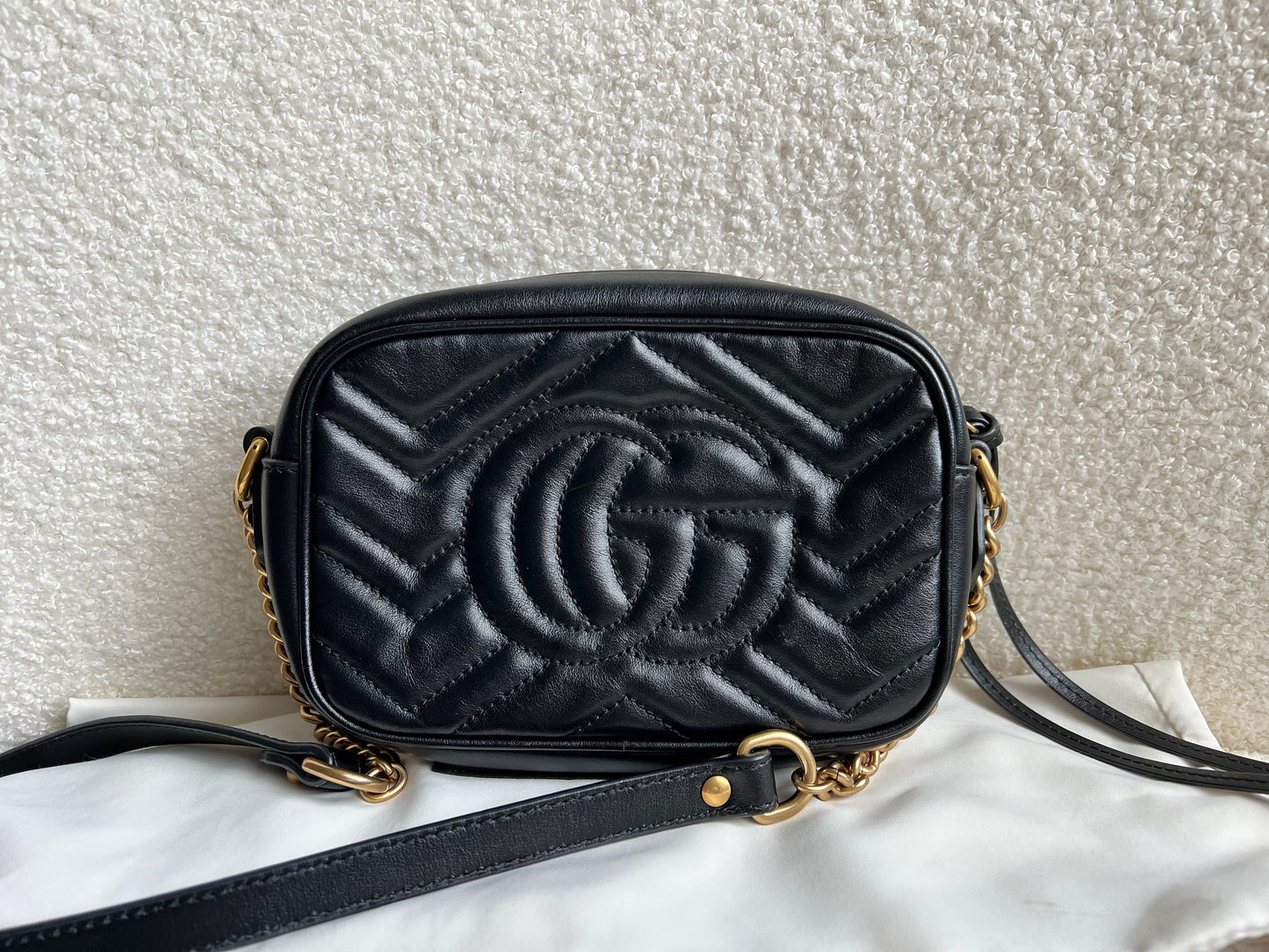 Gucci GG Black Marmont Mini Shoulder Bag (RRP £1,160)