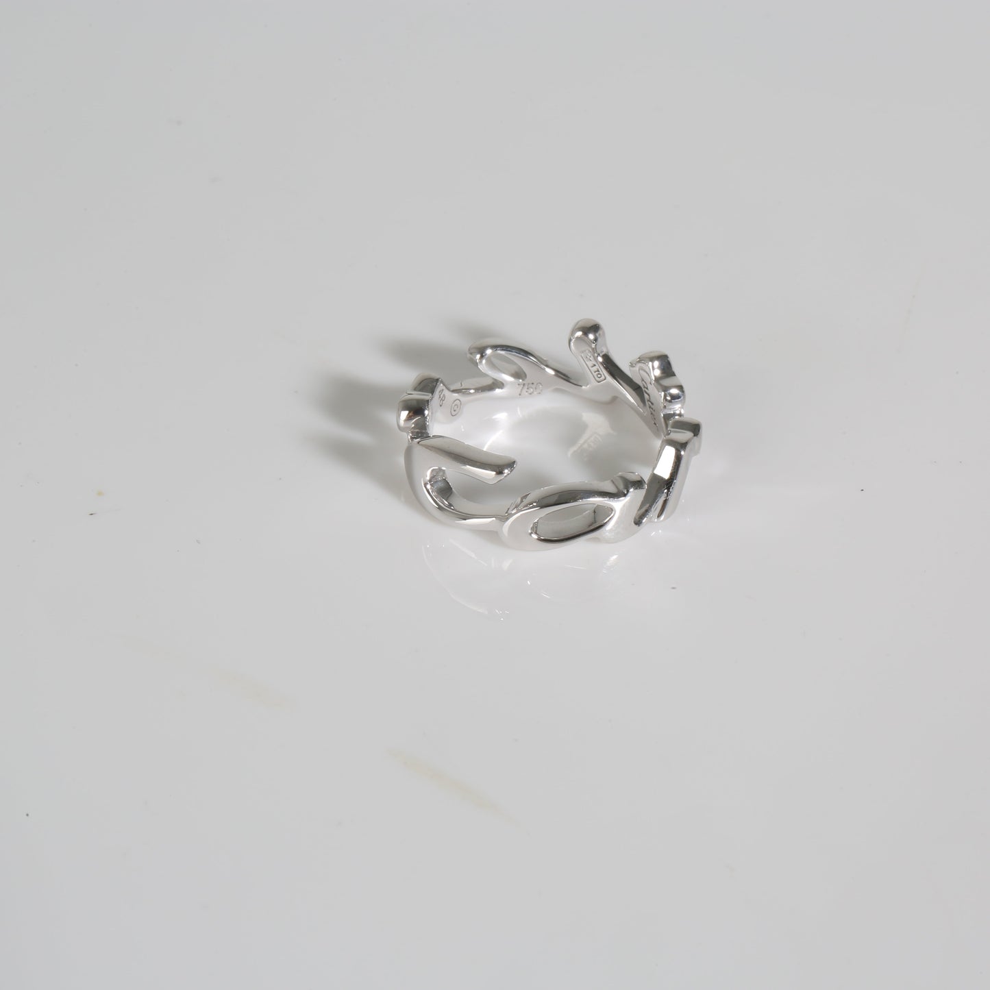 Script Signature Ring (White Gold)