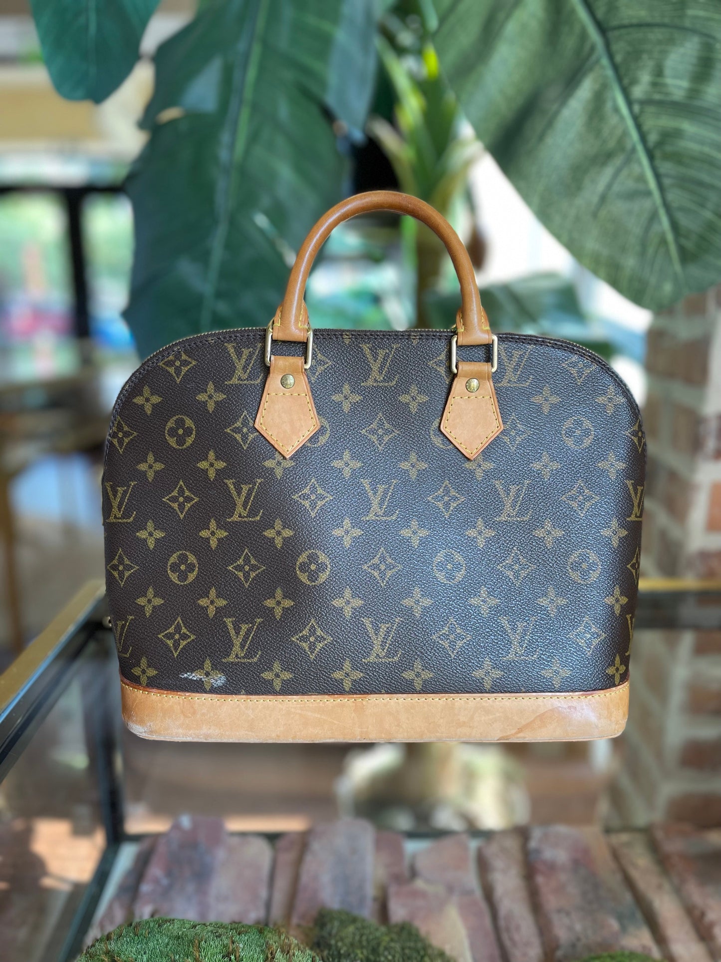 LOUIS VUITTON Monogram Alma