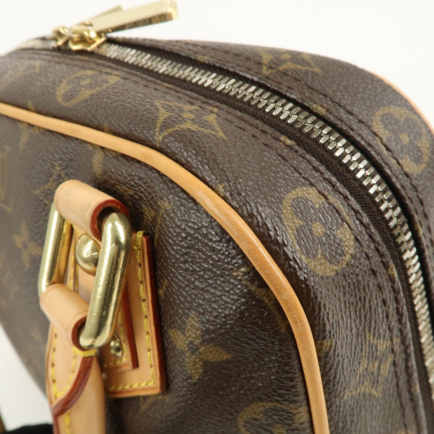 Louis Vuitton Monogram Manhattan PM Hand Bag Gold Hardware M40026