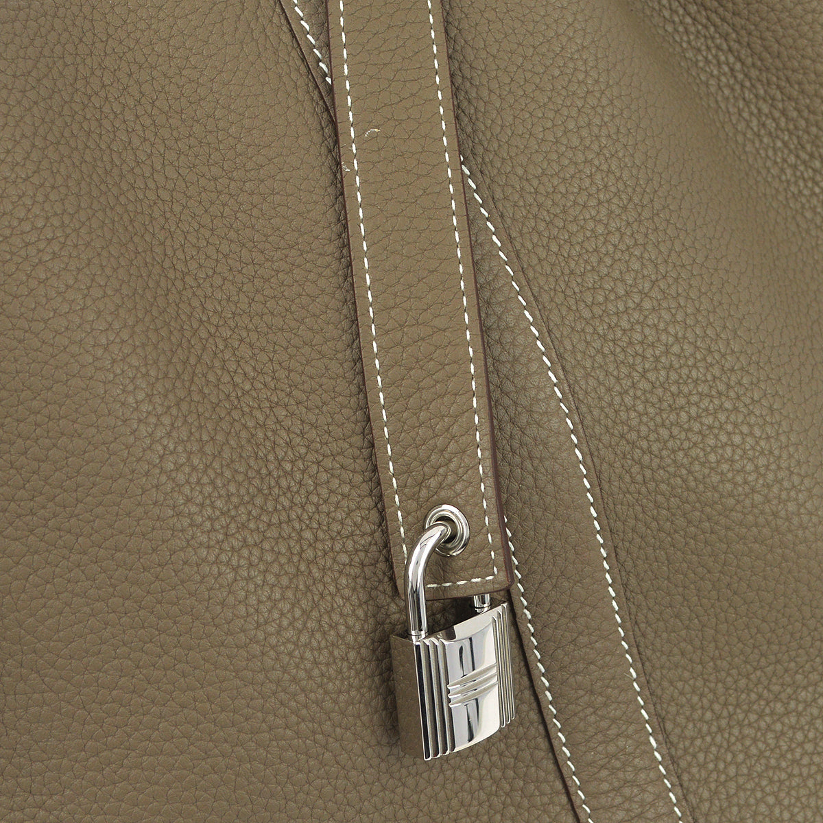 Hermes 2009 Etoupe Gray Taurillon Clemence Picotin Lock TGM Handbag