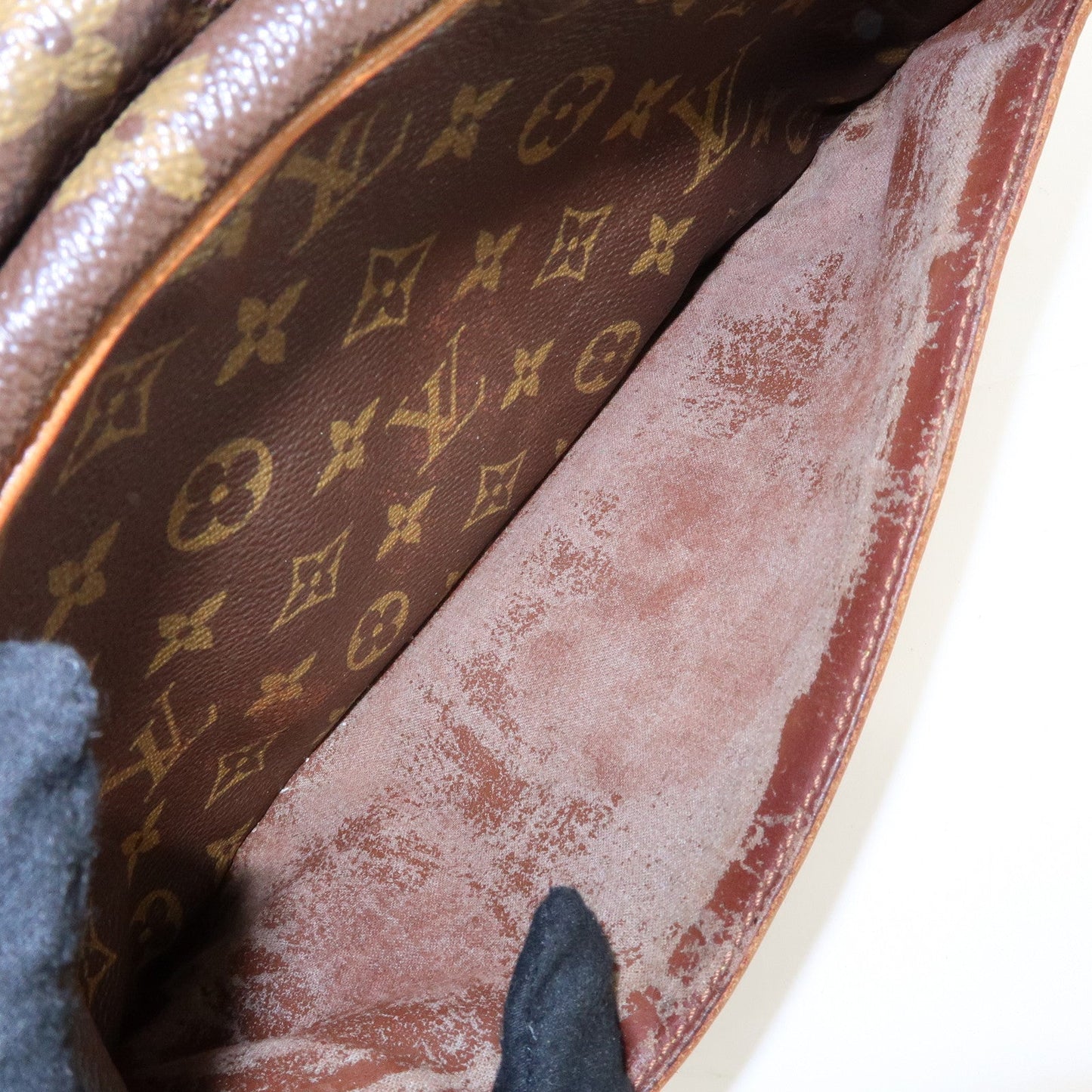 Louis Vuitton Monogram Compiegne 28 Clutch Bag M51845