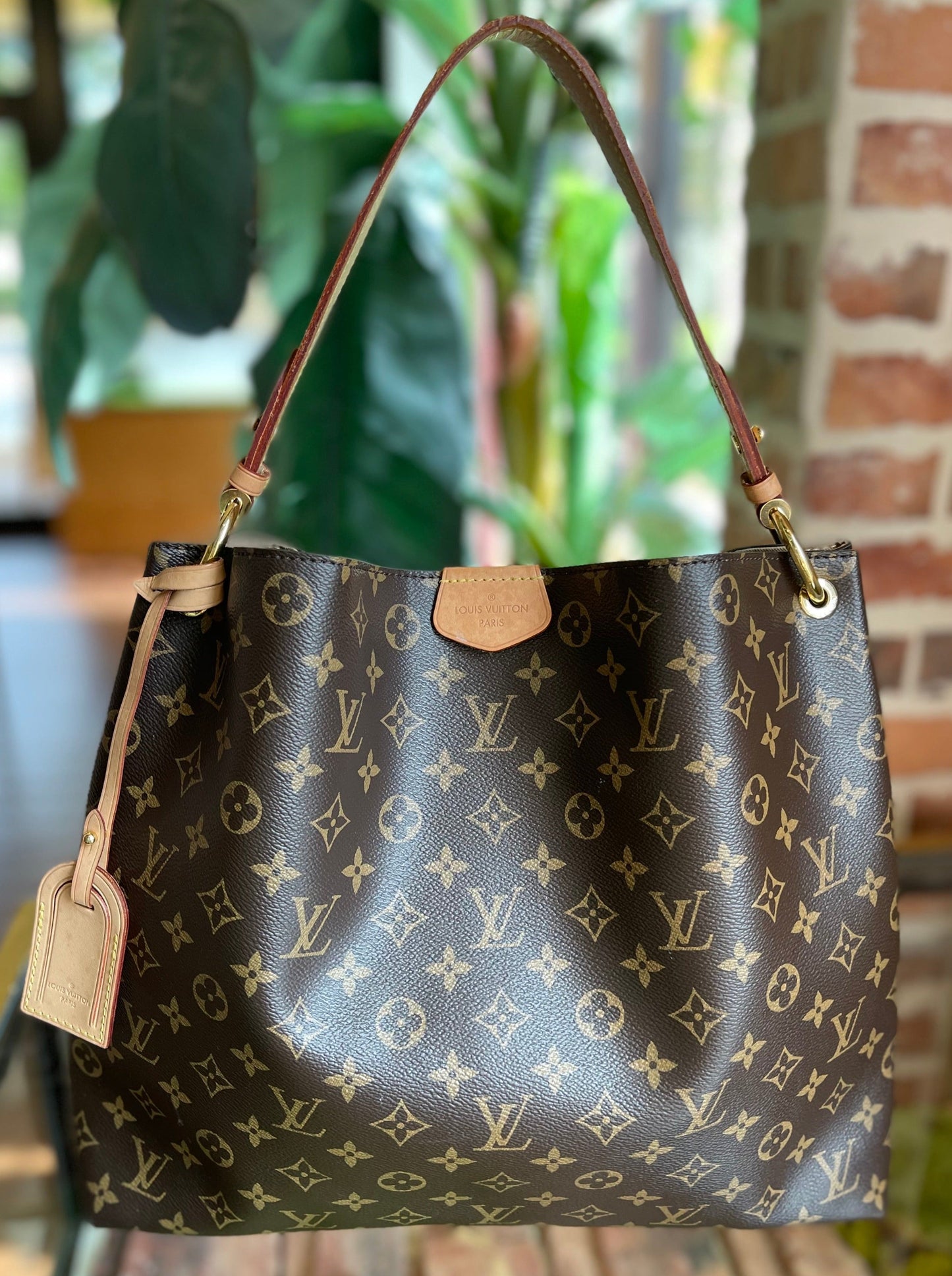 LOUIS VUITTON Graceful MM Shoulder Bag