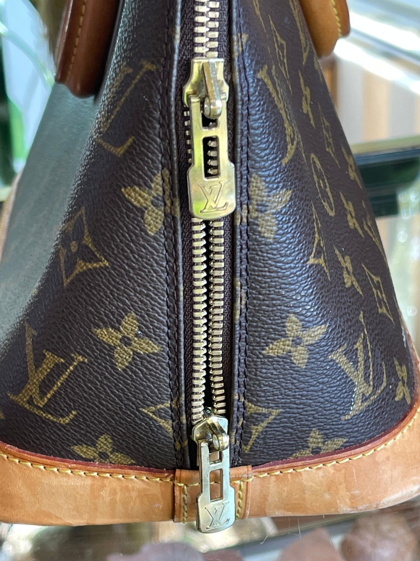 LOUIS VUITTON Monogram Alma