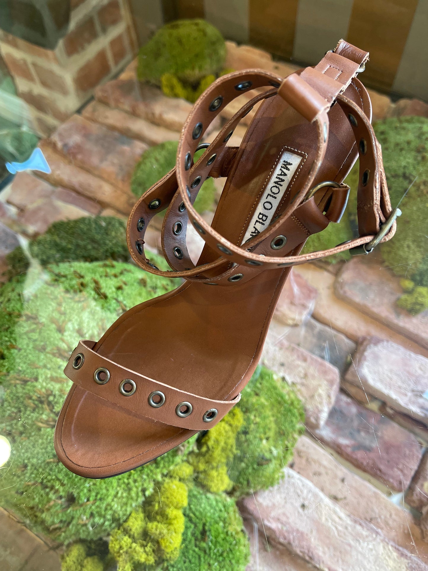 MANOLO BLAHNIK  Brown Rivet Sandals Sz 36