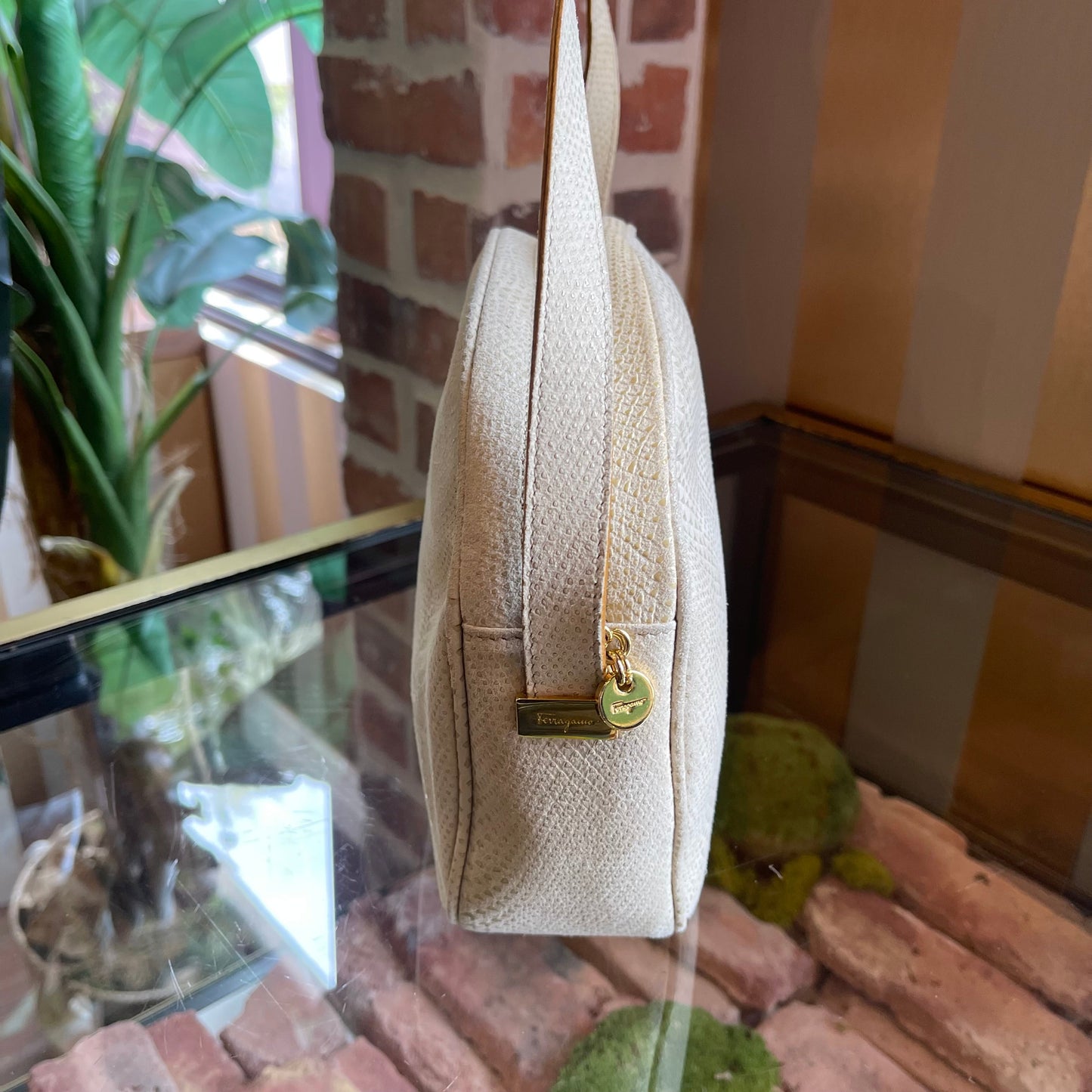 SALVATORE FERRAGAMO Vintage White Lizard Skin Crossbody TS3619