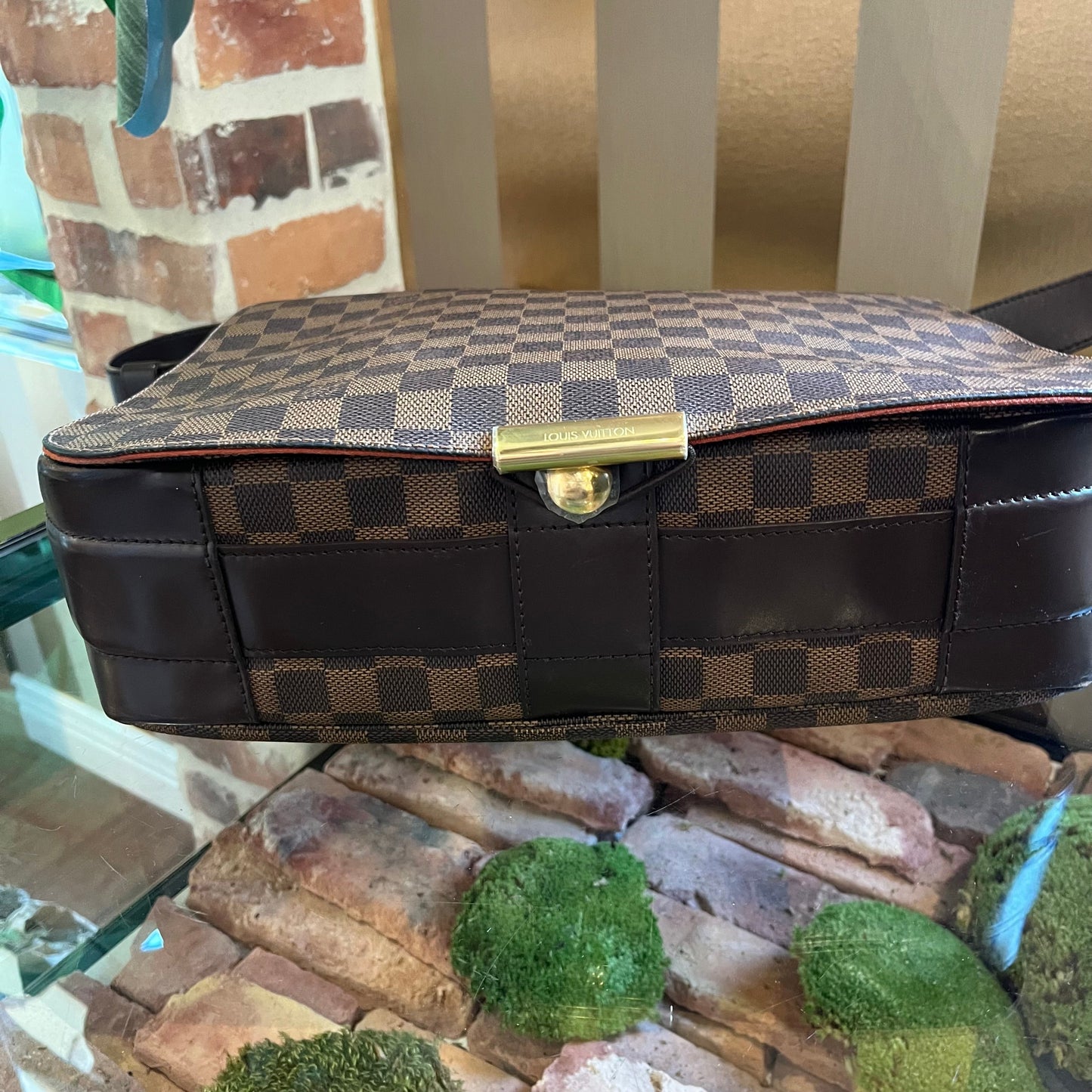 LOUIS VUITTON Vintage Damier Ebene Bastille Messenger