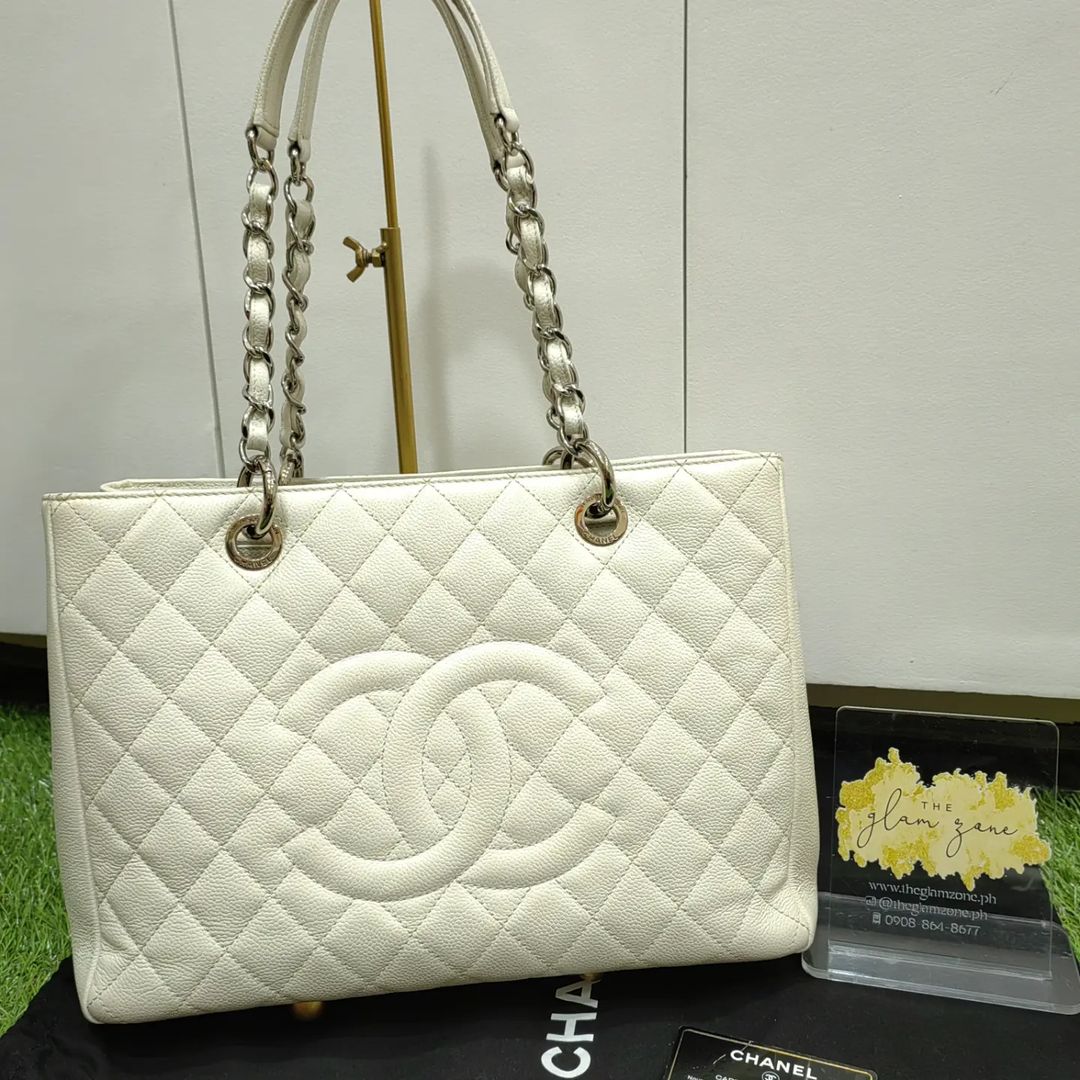 Chanel Bag (White)