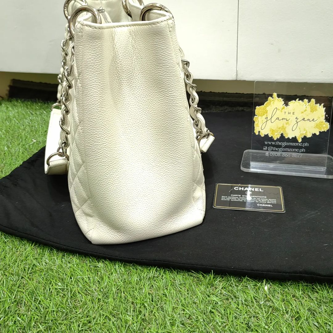 Chanel Bag (White)