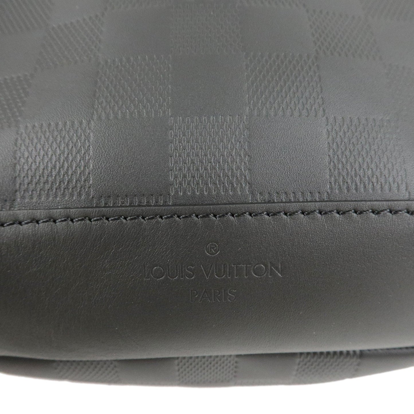 Louis Vuitton Damier Infini Avenue Sling Shoulder Bag Noir M41720