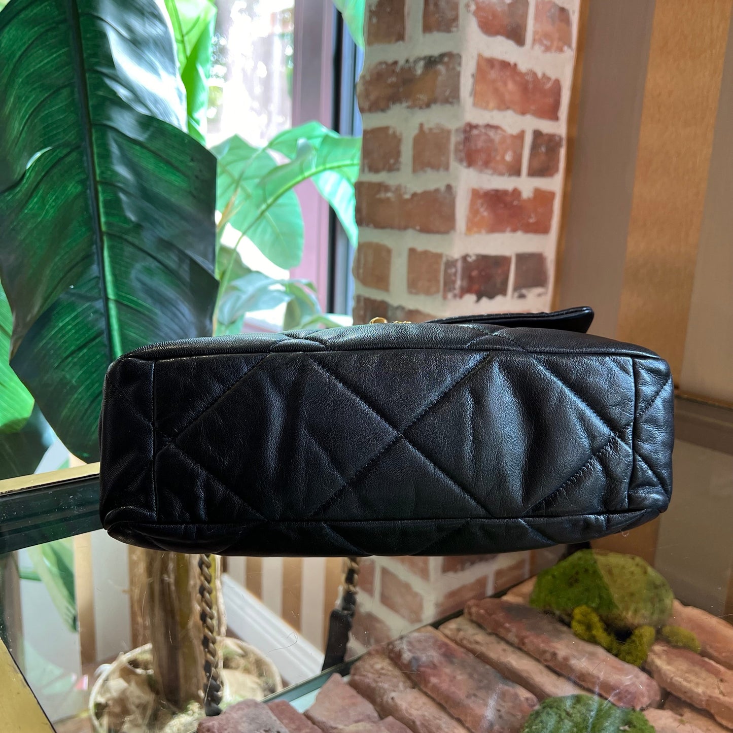 CHANEL Chanel 19 Large Black Shiny Goatskin Quilted Flap