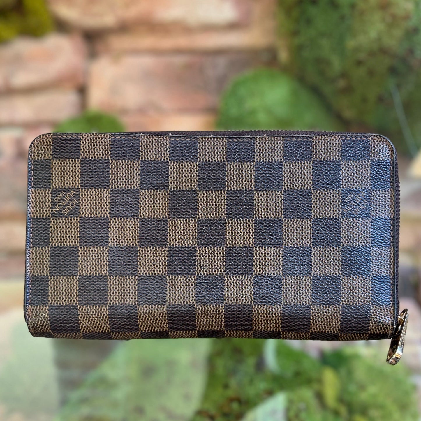 LOUIS VUITTON  Damier Ebene Zippy Organizer Wallet