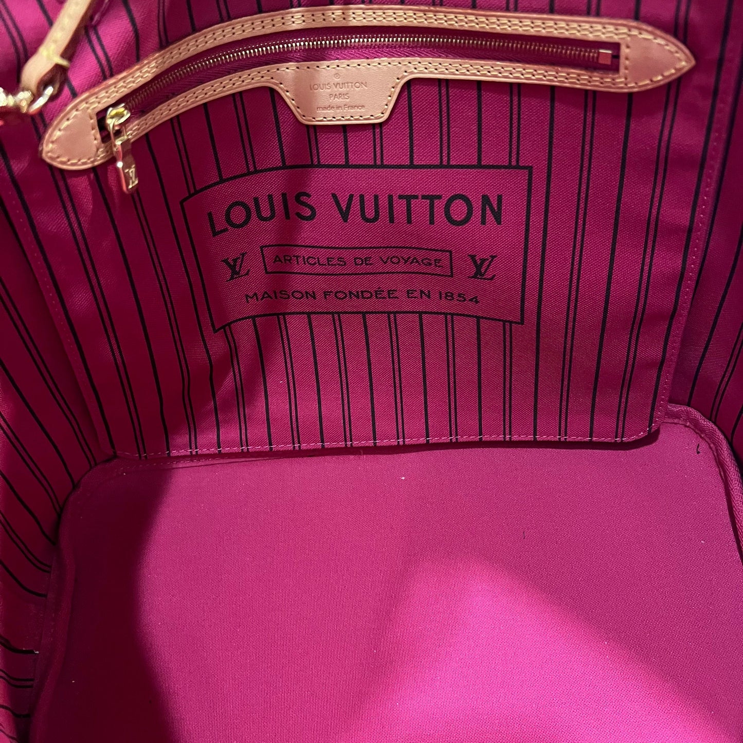 LOUIS VUITTON Neverfull MM Pivoine Monogram Tote Bag