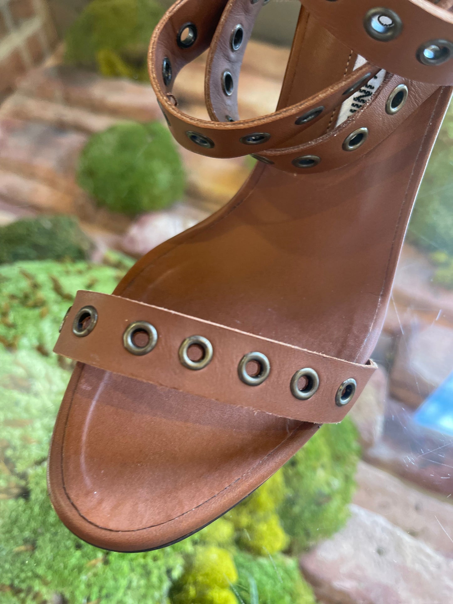 MANOLO BLAHNIK  Brown Rivet Sandals Sz 36