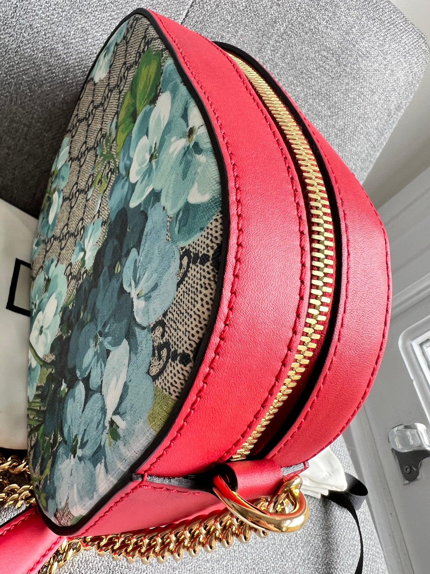 Gucci Dionysus Blooms GG Supreme Chain Mini Bag