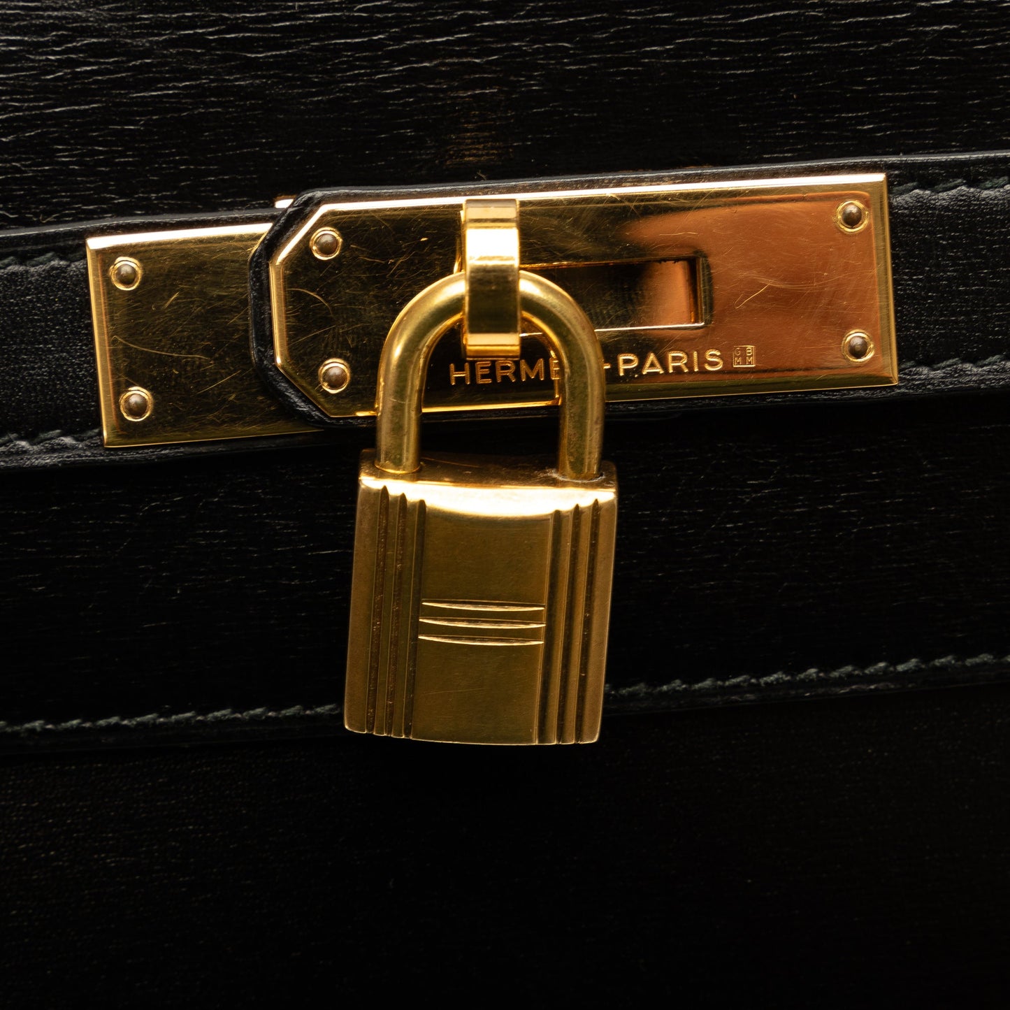 Hermès Kelly 32 Black Box Calf Gold