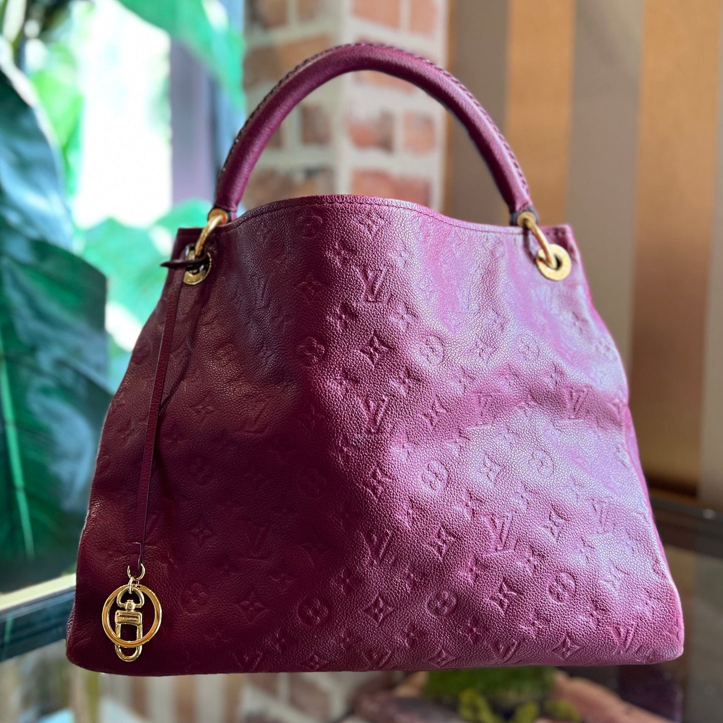 LOUIS VUITTON Artsy MM Aurore Empreinte Hobo Bag