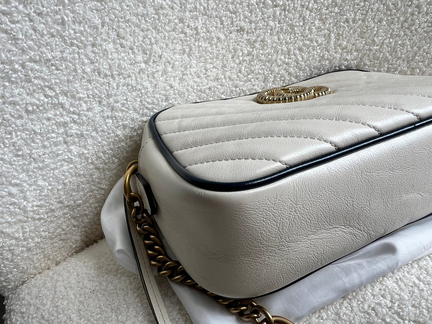 Gucci Torchon GG White Marmont Small Shoulder Bag (RRP £1180)