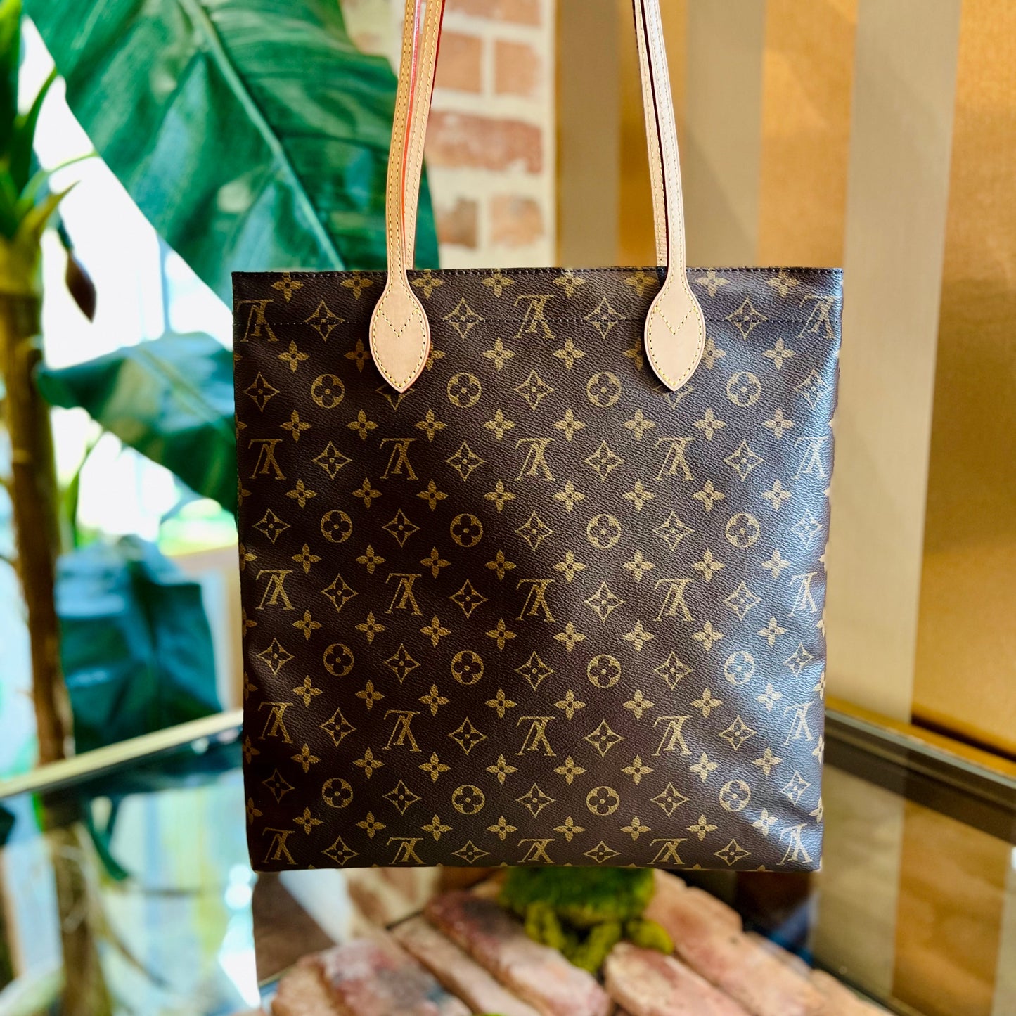 LOUIS VUITTON Carry it Monogram Tote