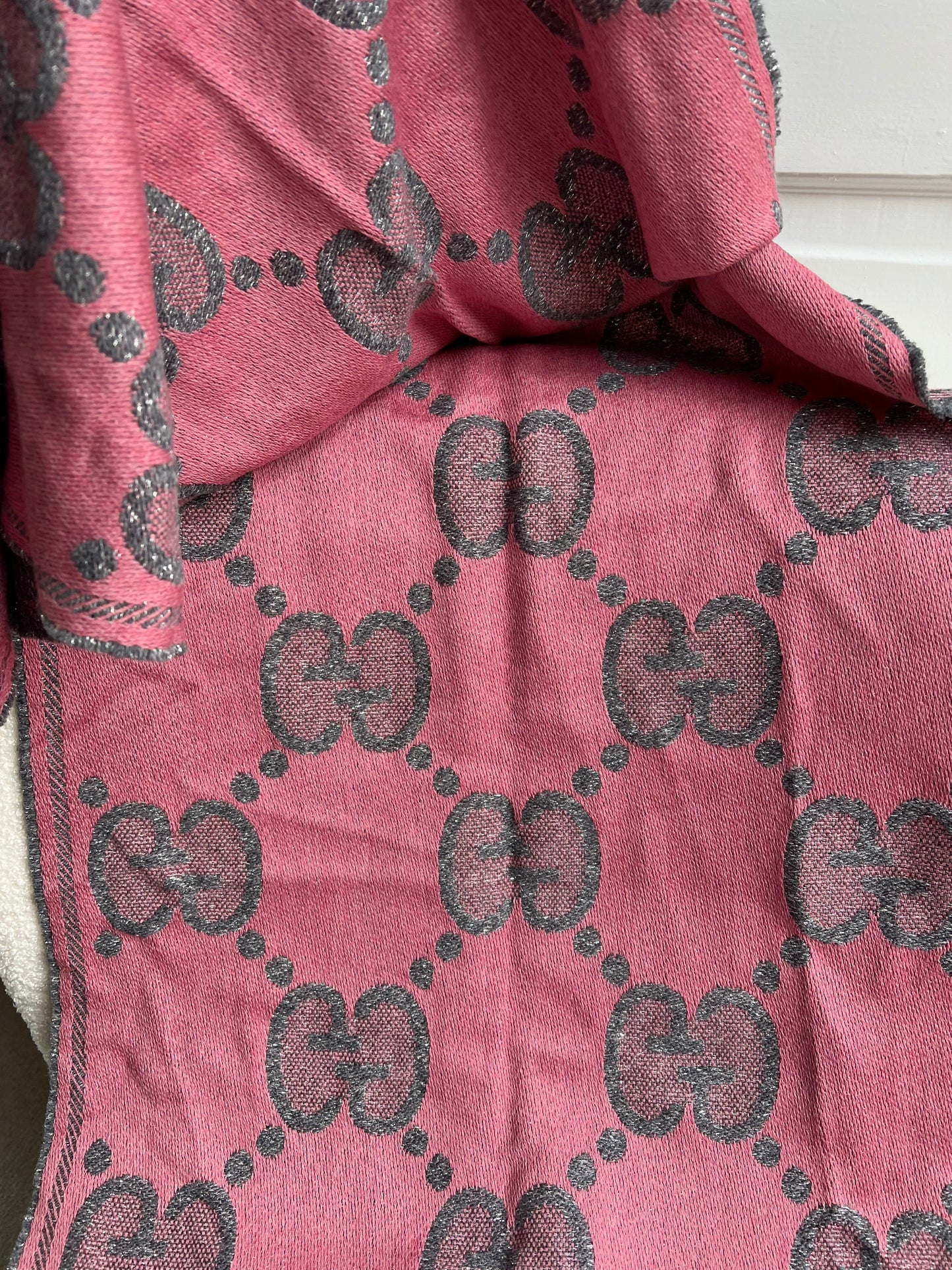 Gucci Grey Pink GG Wool Jacquard Scarf (RRP £365)