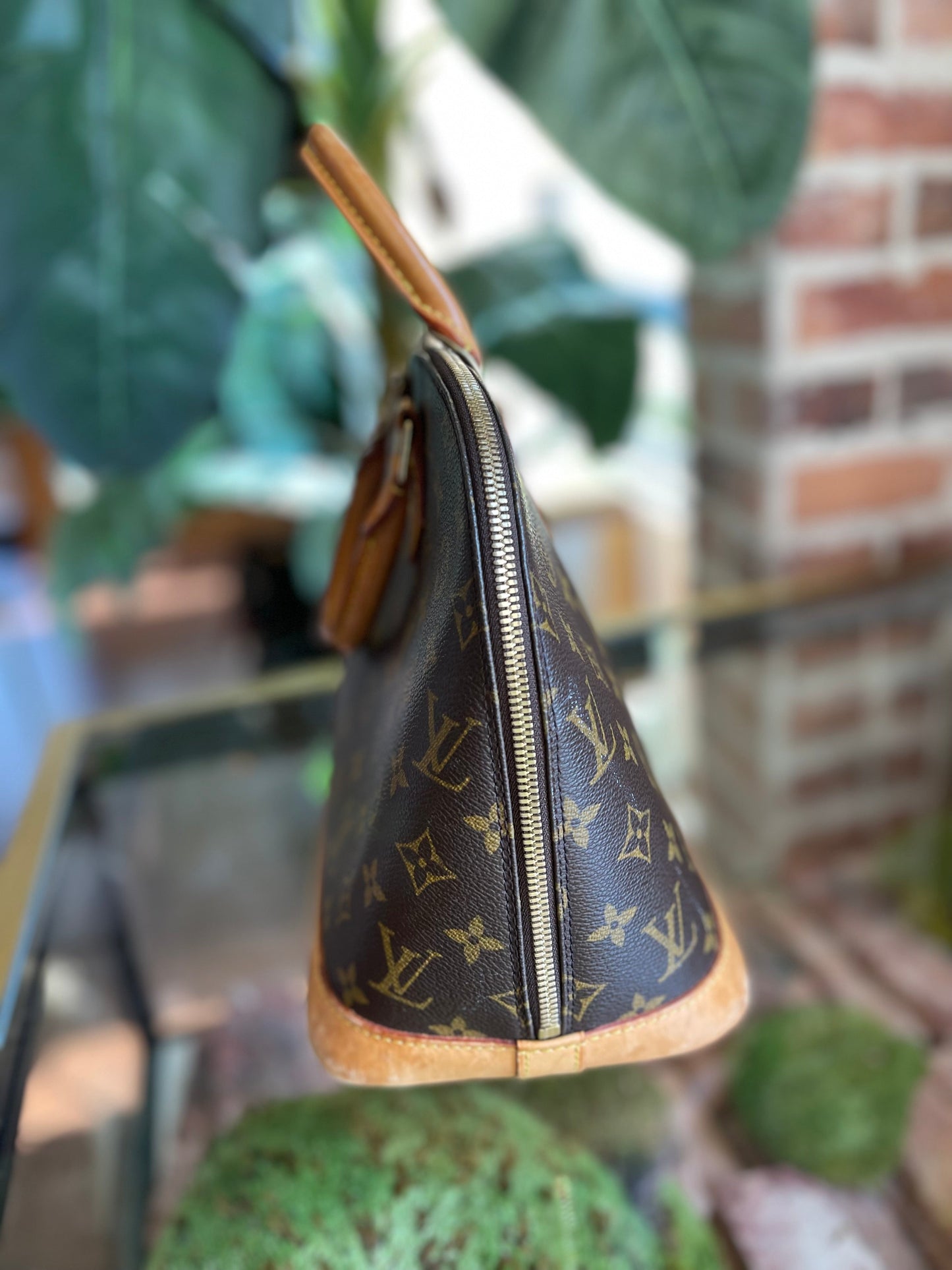 LOUIS VUITTON Monogram Alma