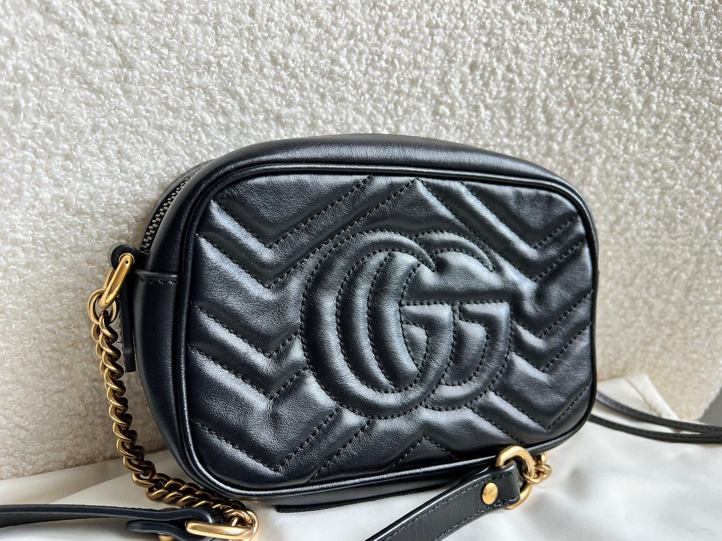 Gucci GG Black Marmont Mini Shoulder Bag (RRP £1,160)