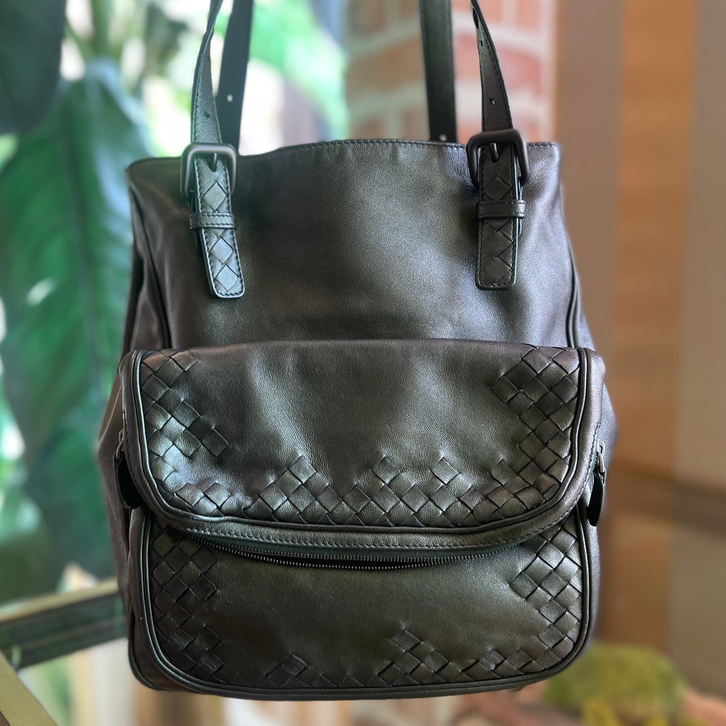 BOTTEGA VENETA Scarabee Metallic Green Intrecciato Leather Multi Pocket Tote