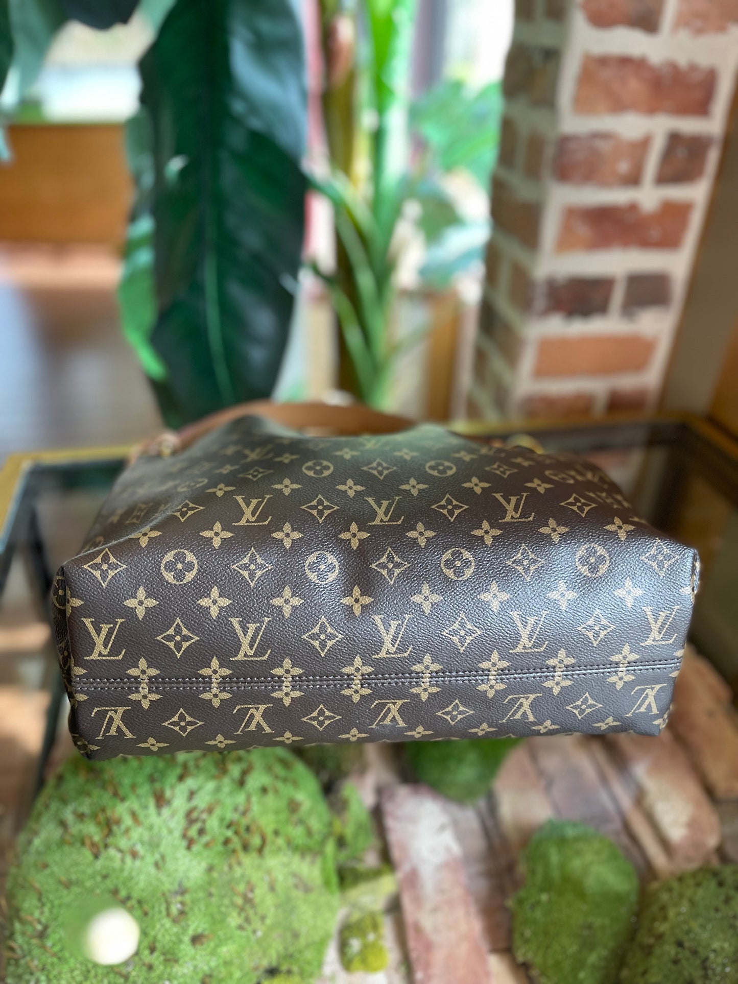 LOUIS VUITTON Graceful MM Shoulder Bag