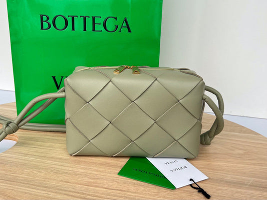 Luxury Bag - Bottega Veneta Bags - 2110