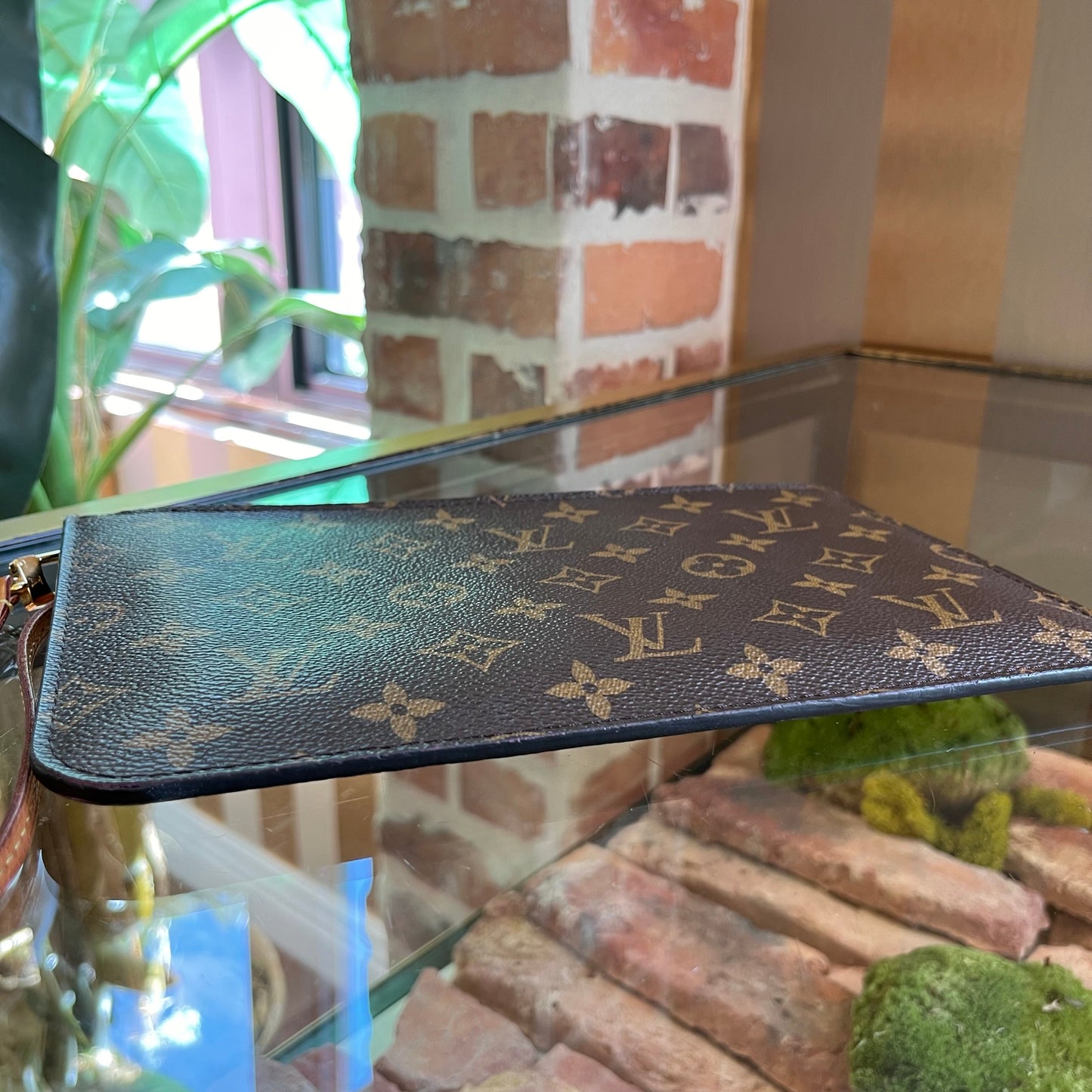 LOUIS VUITTON Monogram Never Full Pouch