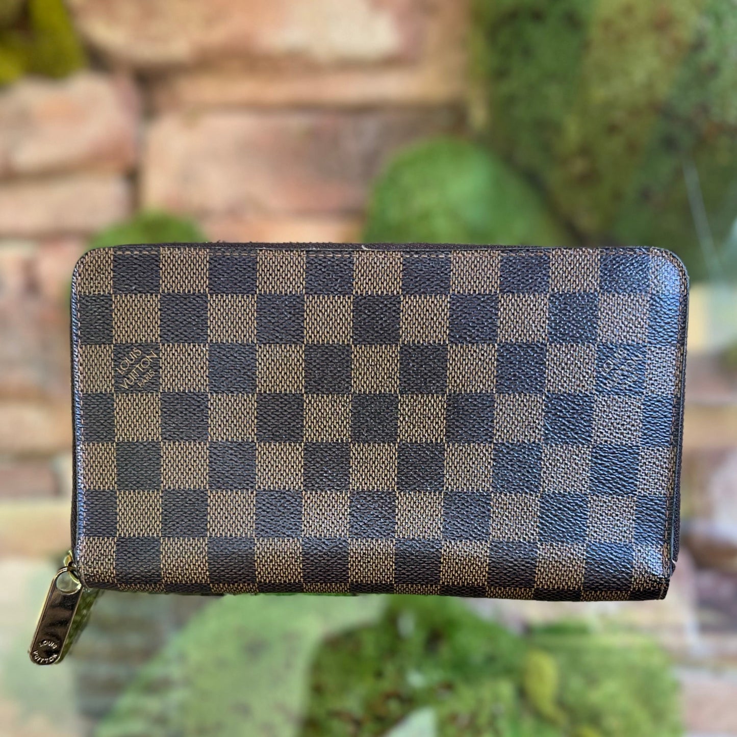 LOUIS VUITTON  Damier Ebene Zippy Organizer Wallet