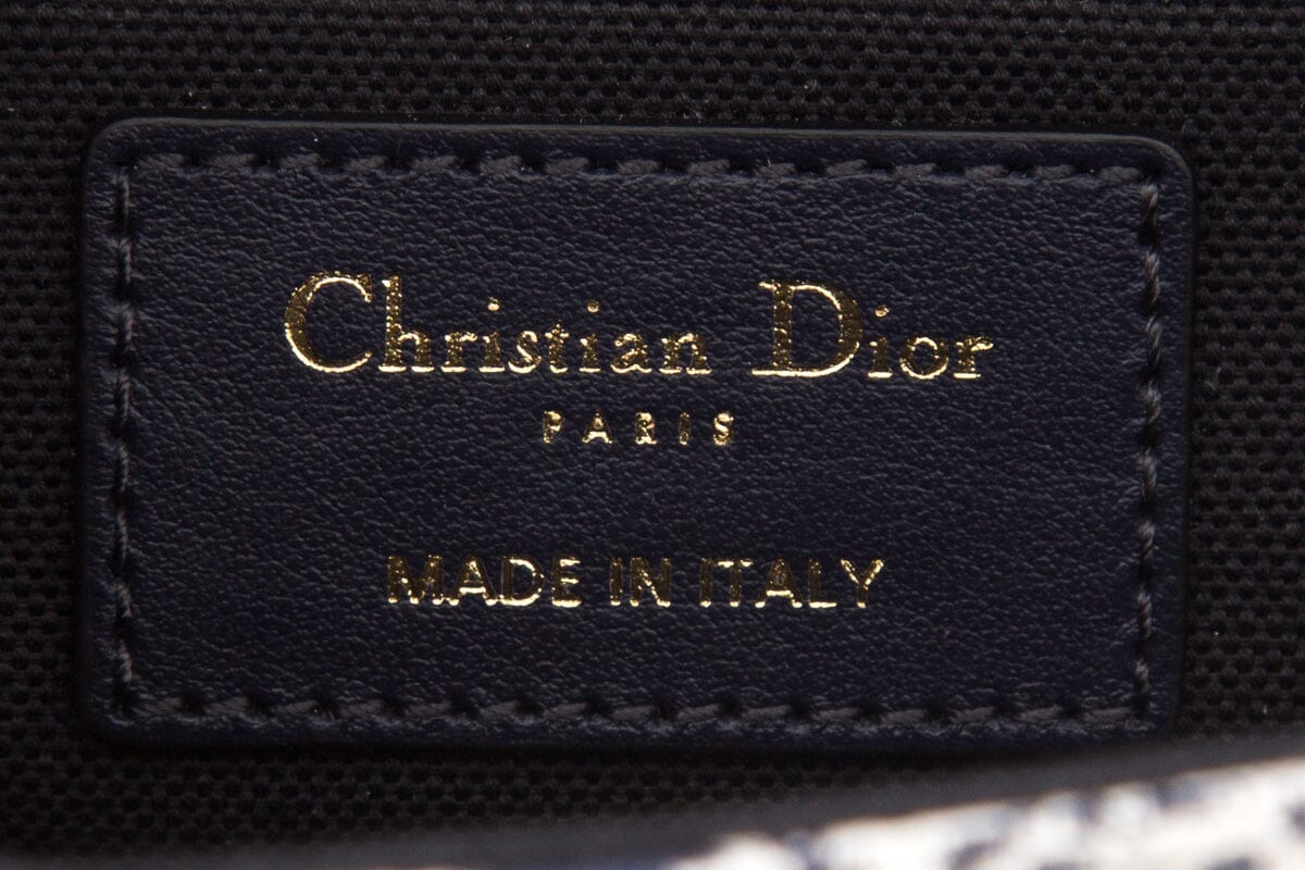 Dior Navy 30 Montaigne Flap Bag