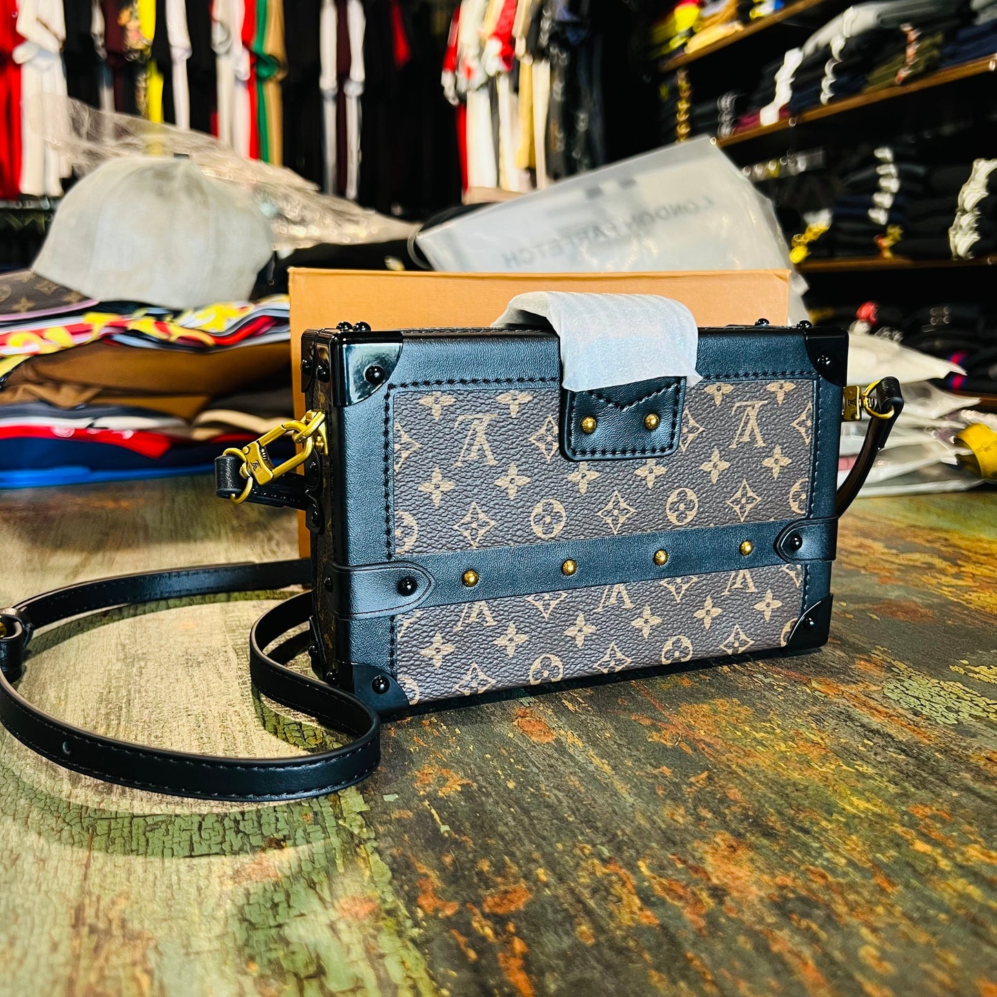 LV Trunk premium 8283