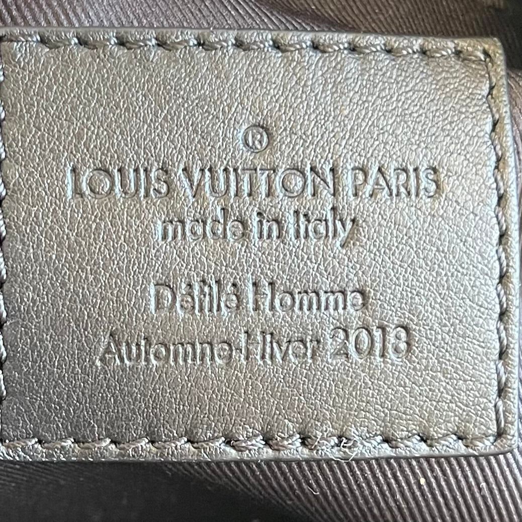 LOUIS VUITTON Monogram Eclipse Glaze Keepall Bandouliere 50