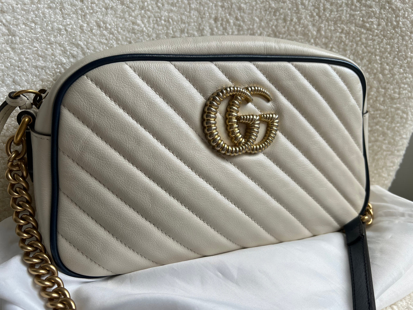 Gucci Torchon GG White Marmont Small Shoulder Bag (RRP £1180)