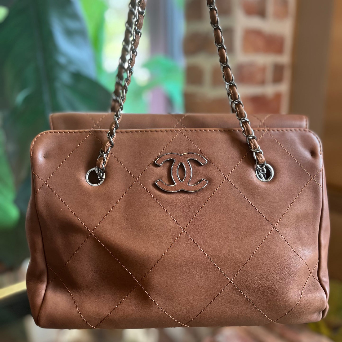 CHANEL Brown Nubuck Quilted Leather Enamel CC Hampton ADI1071