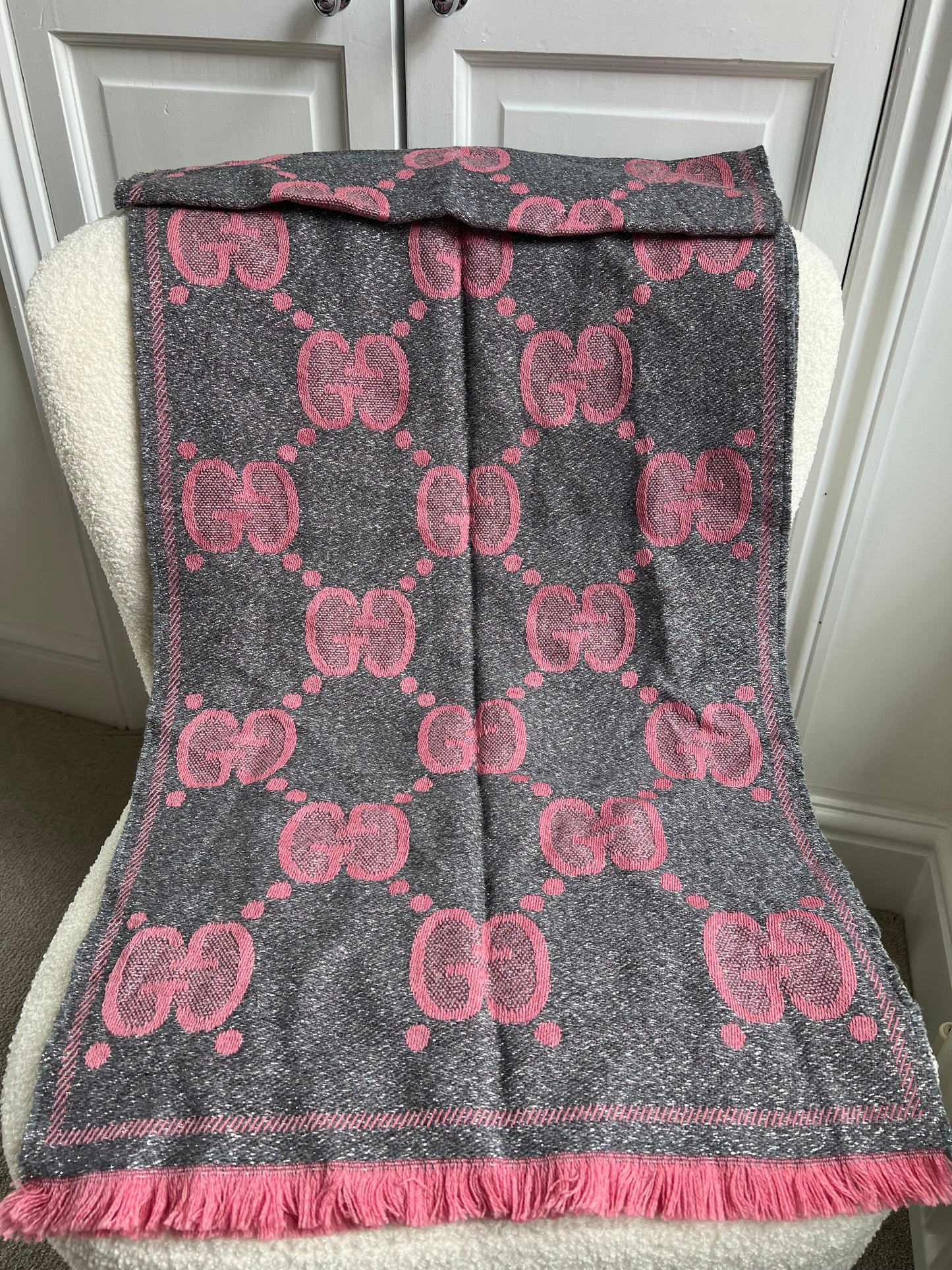 Gucci Grey Pink GG Wool Jacquard Scarf (RRP £365)