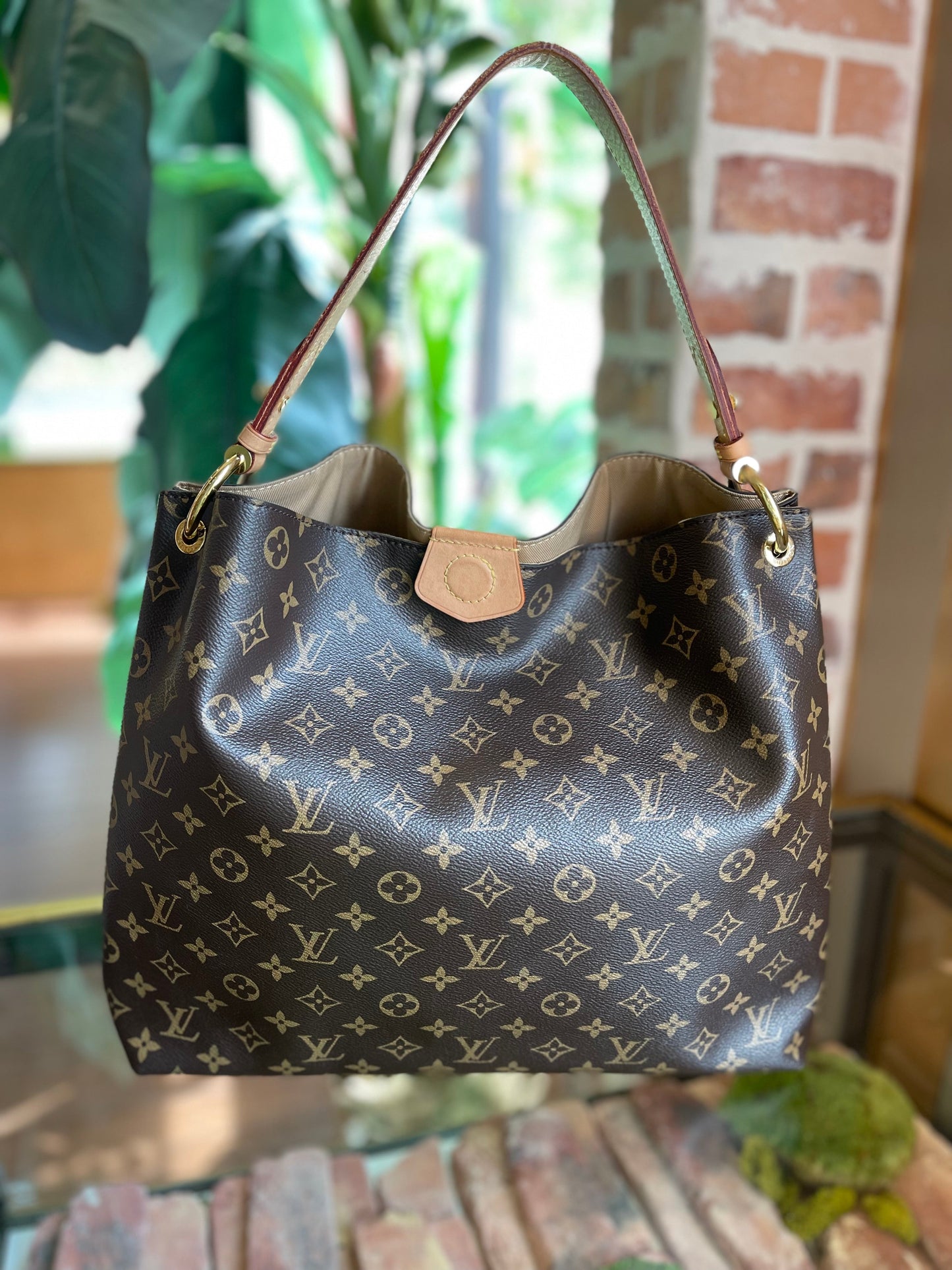 LOUIS VUITTON Graceful MM Shoulder Bag