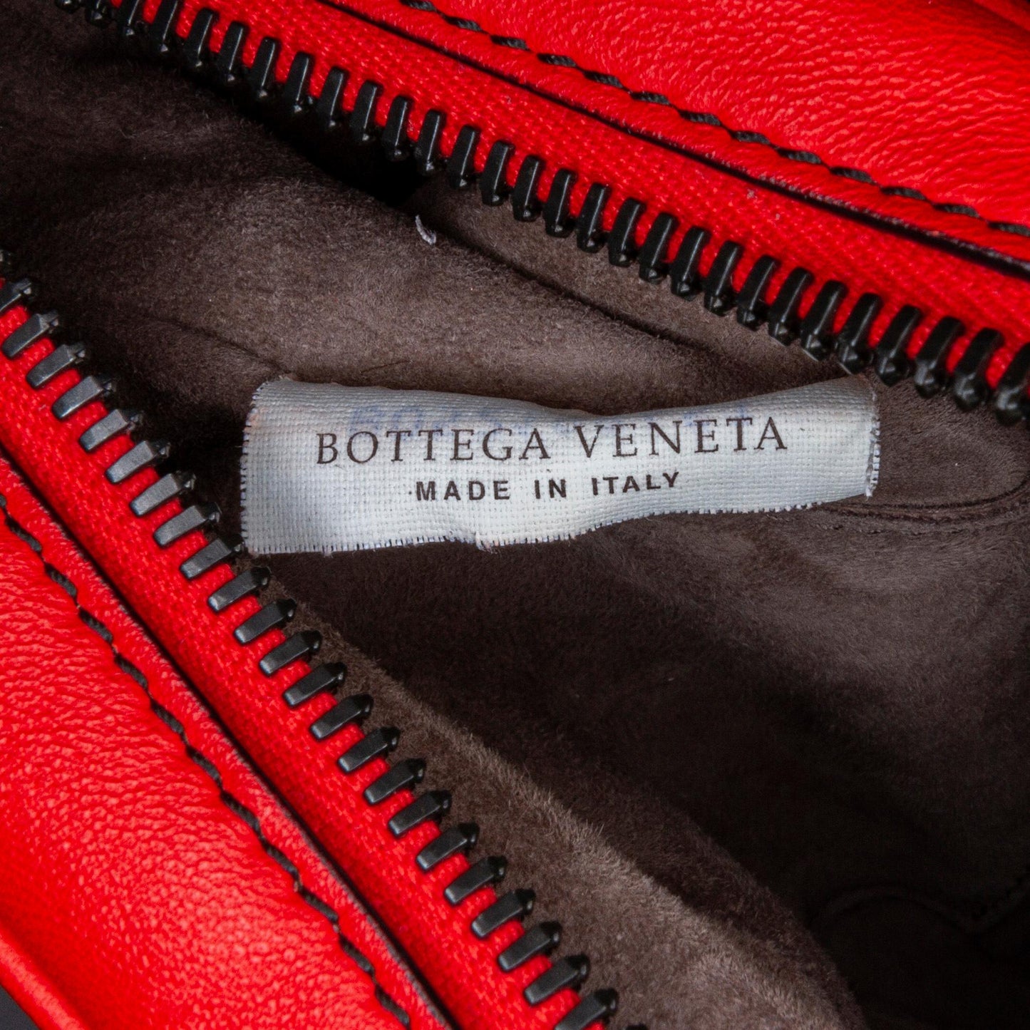 Bottega Veneta Intrecciato Belt Flap Camera Bag (SHG-sqwf3F)