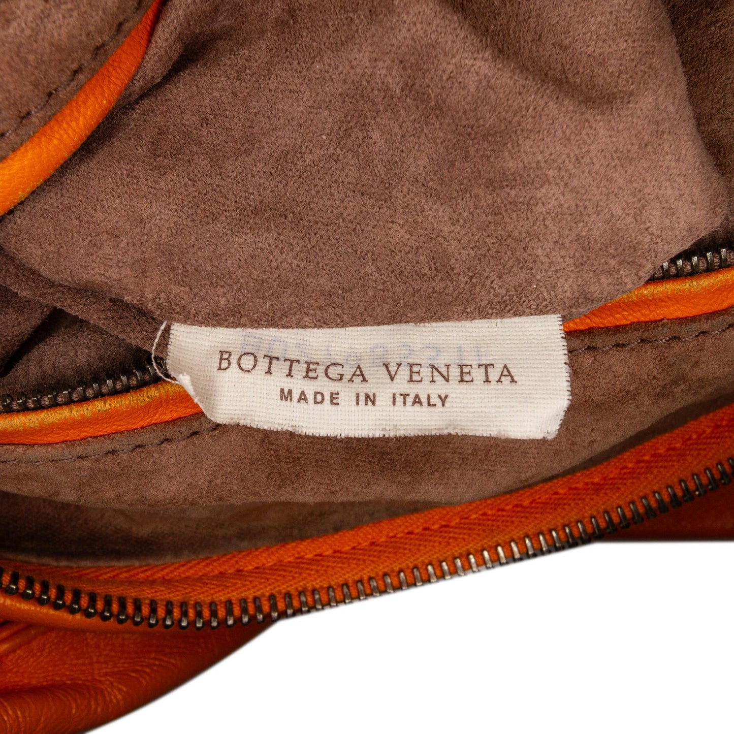 Bottega Veneta Intrecciato Hobo Bag (SHG-1N1D8a)