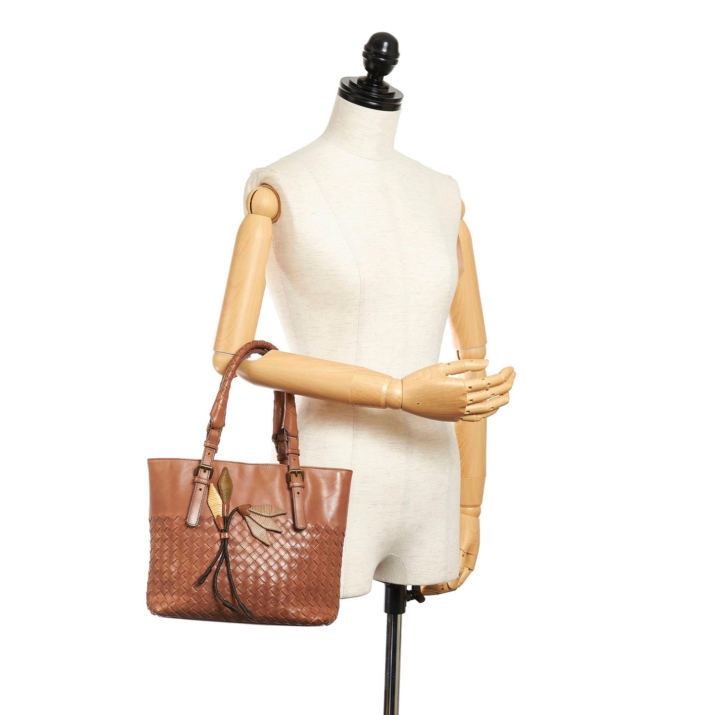 Bottega Veneta Intrecciato Leather Handbag (SHG-hCUFvY)