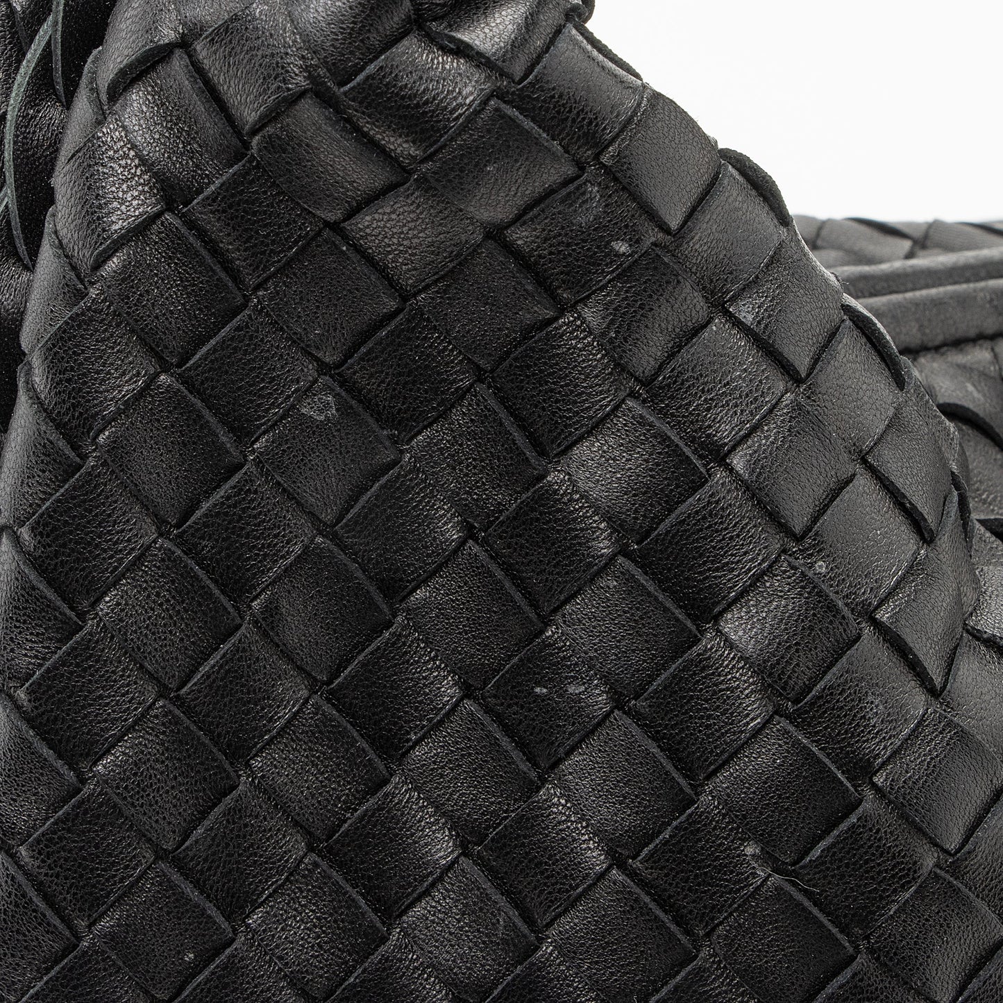 Bottega Veneta Intrecciato Nappa Pleated Large Hobo (SHF-22500)