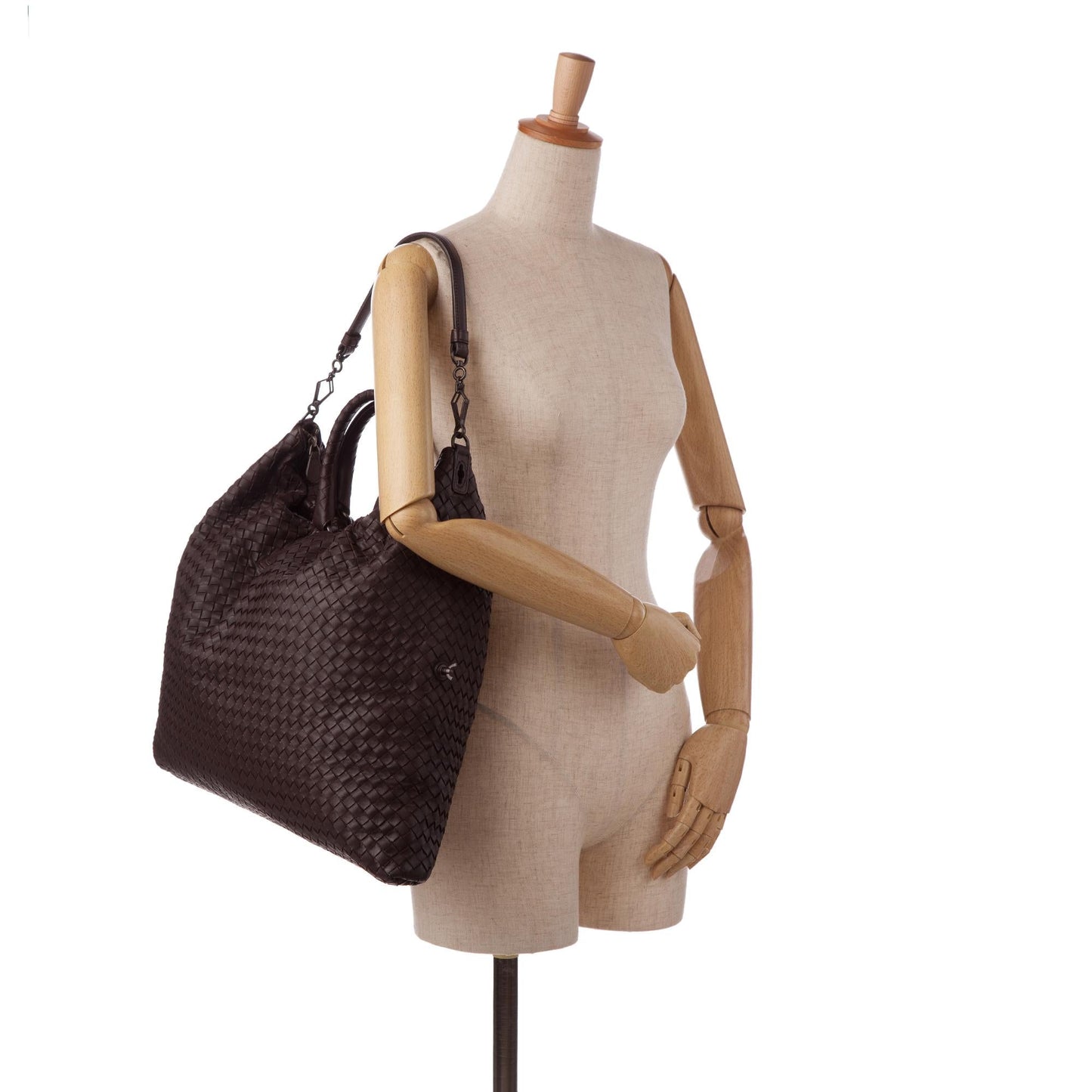 Bottega Veneta Maxi Intrecciato Convertible Tote (SHG-fgaSFB)