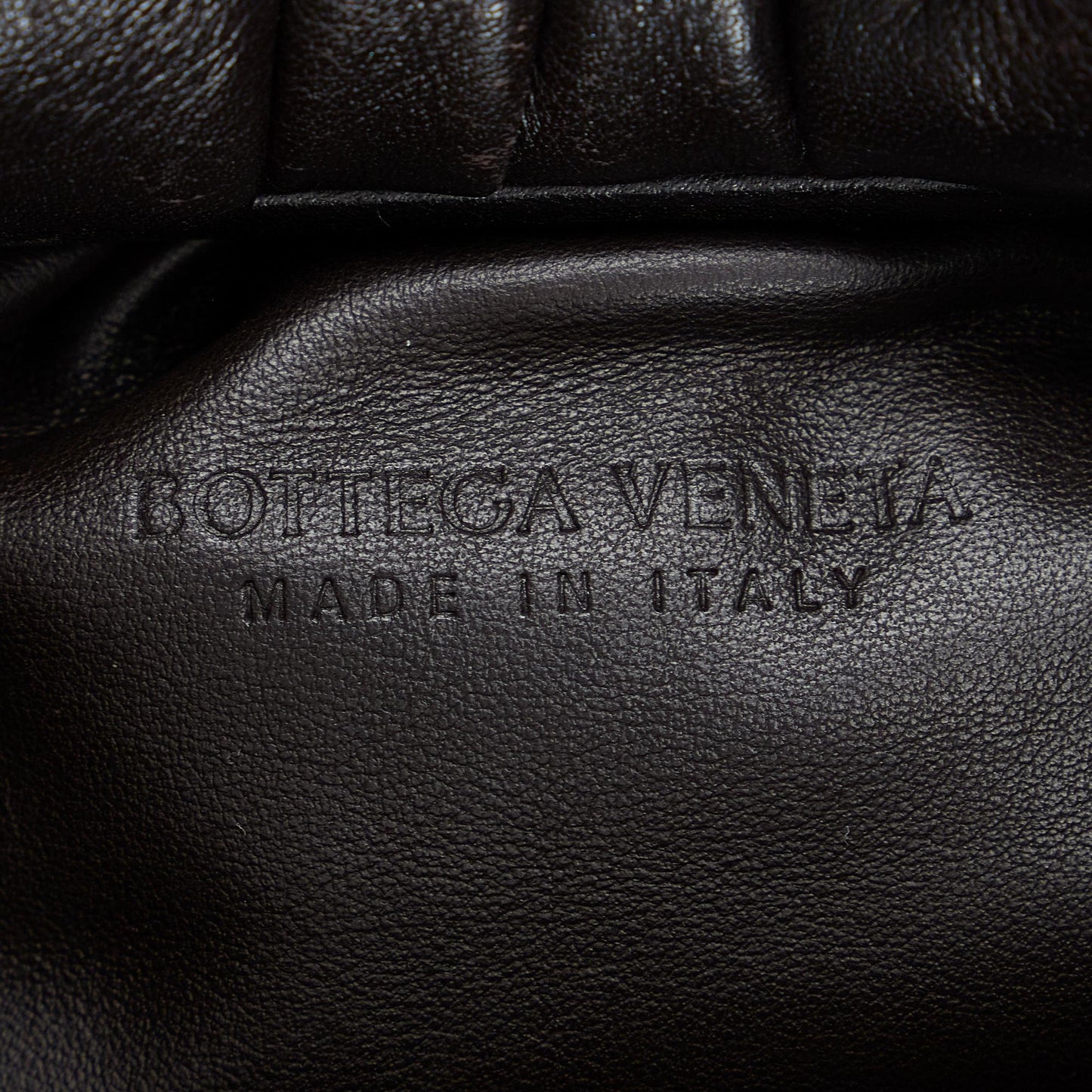 Bottega Veneta Medium The Shoulder Pouch (SHG-hzsa2W)