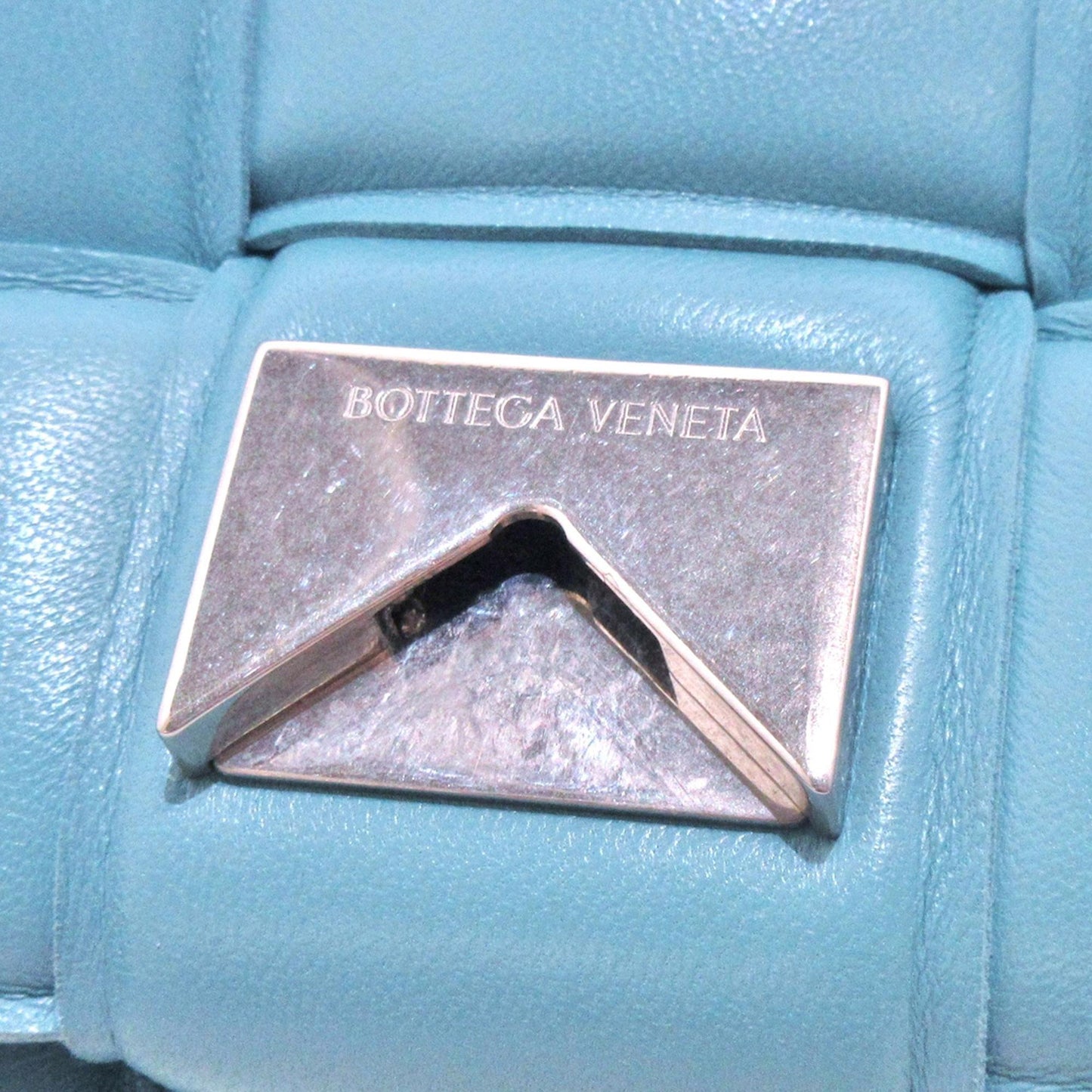 Bottega Veneta Padded Cassette (SHG-putox9)