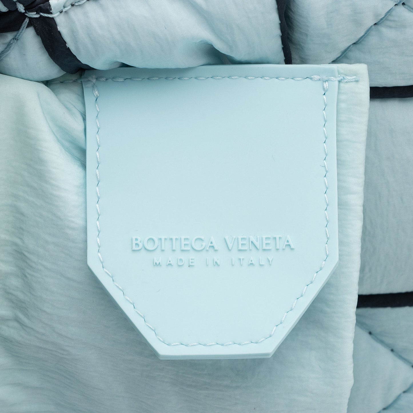 Bottega Veneta Puffed Nylon Tech Cassette Belt Bag (SHF-2MwQ5w)