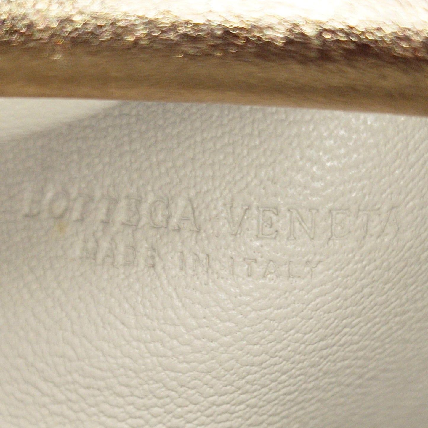 Bottega Veneta The Mini Pouch (SHG-35641)