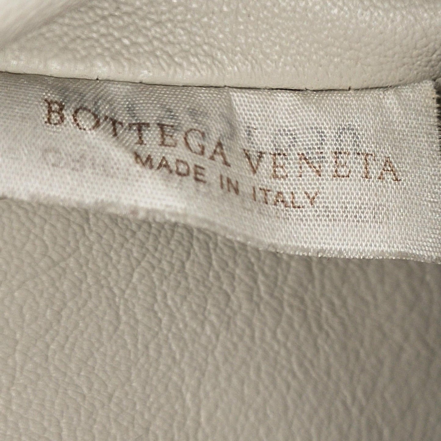 Bottega Veneta The Mini Pouch (SHG-35641)