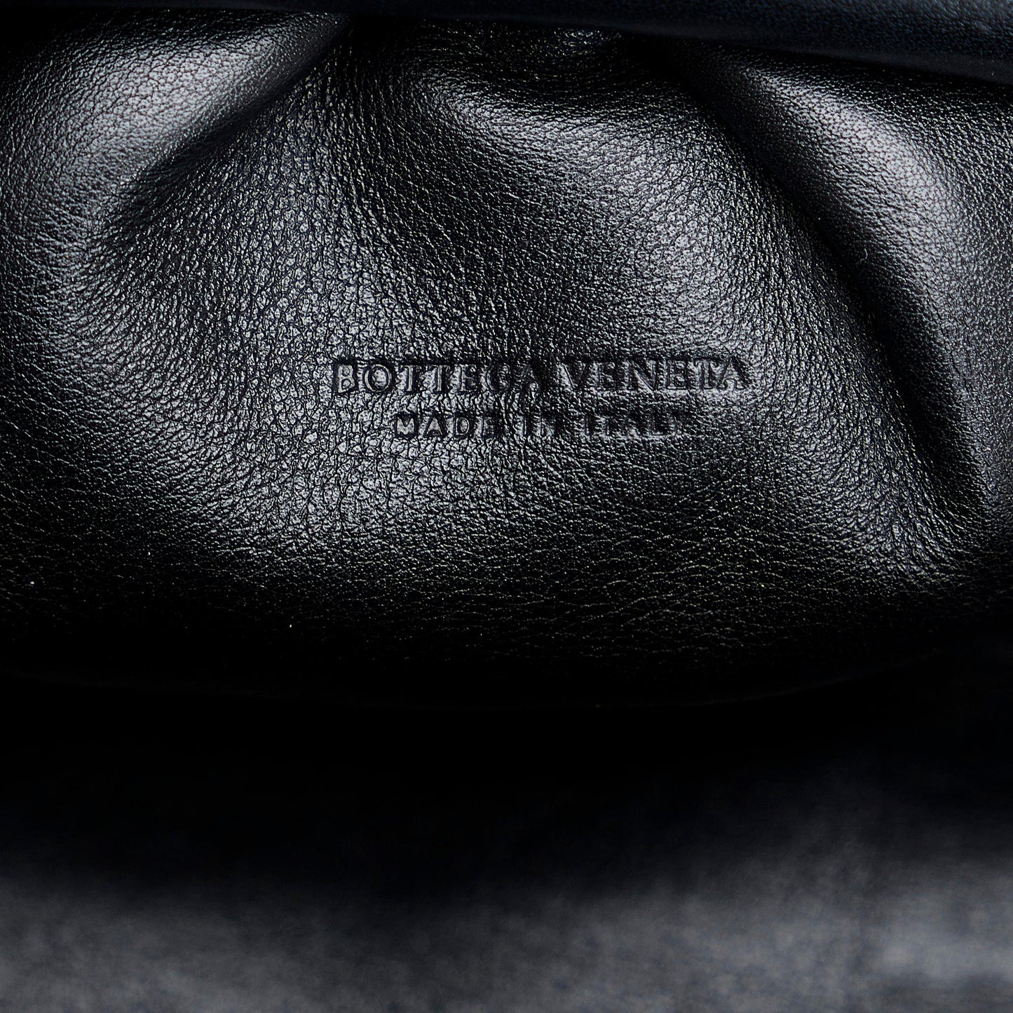 Bottega Veneta The Mini Pouch (SHG-z8zy85)